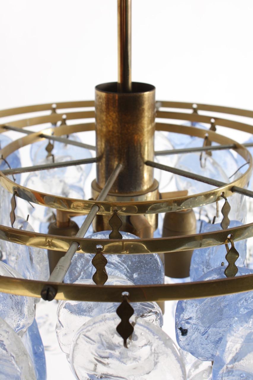 Midcentury Italian Chandelier in Brass and Colored Glass, 1960s For Sale 3