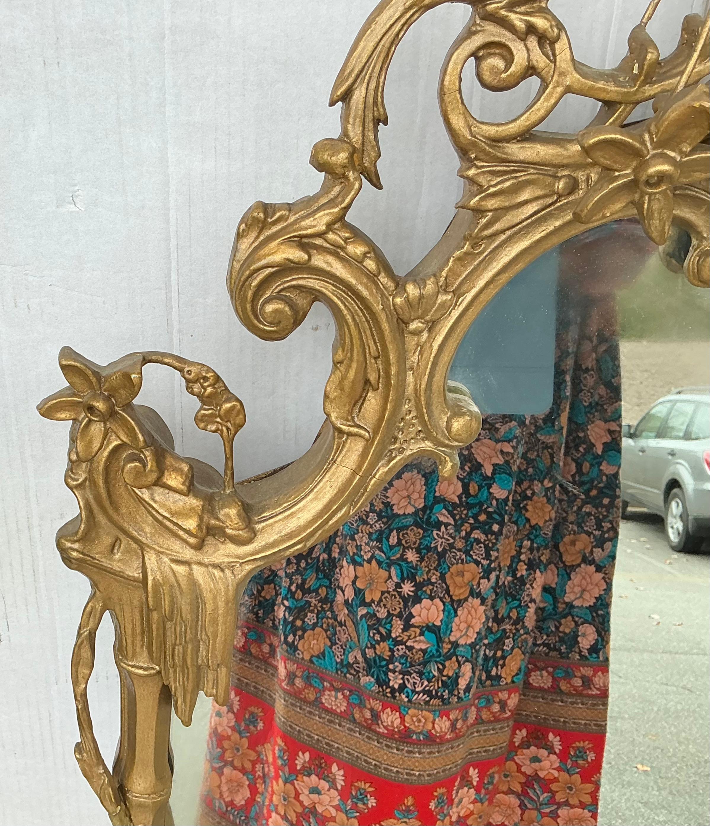 Mid-Century Italian Chinese Chippendale Style Pagoda Form Giltwood Mirror In Good Condition In Kennesaw, GA
