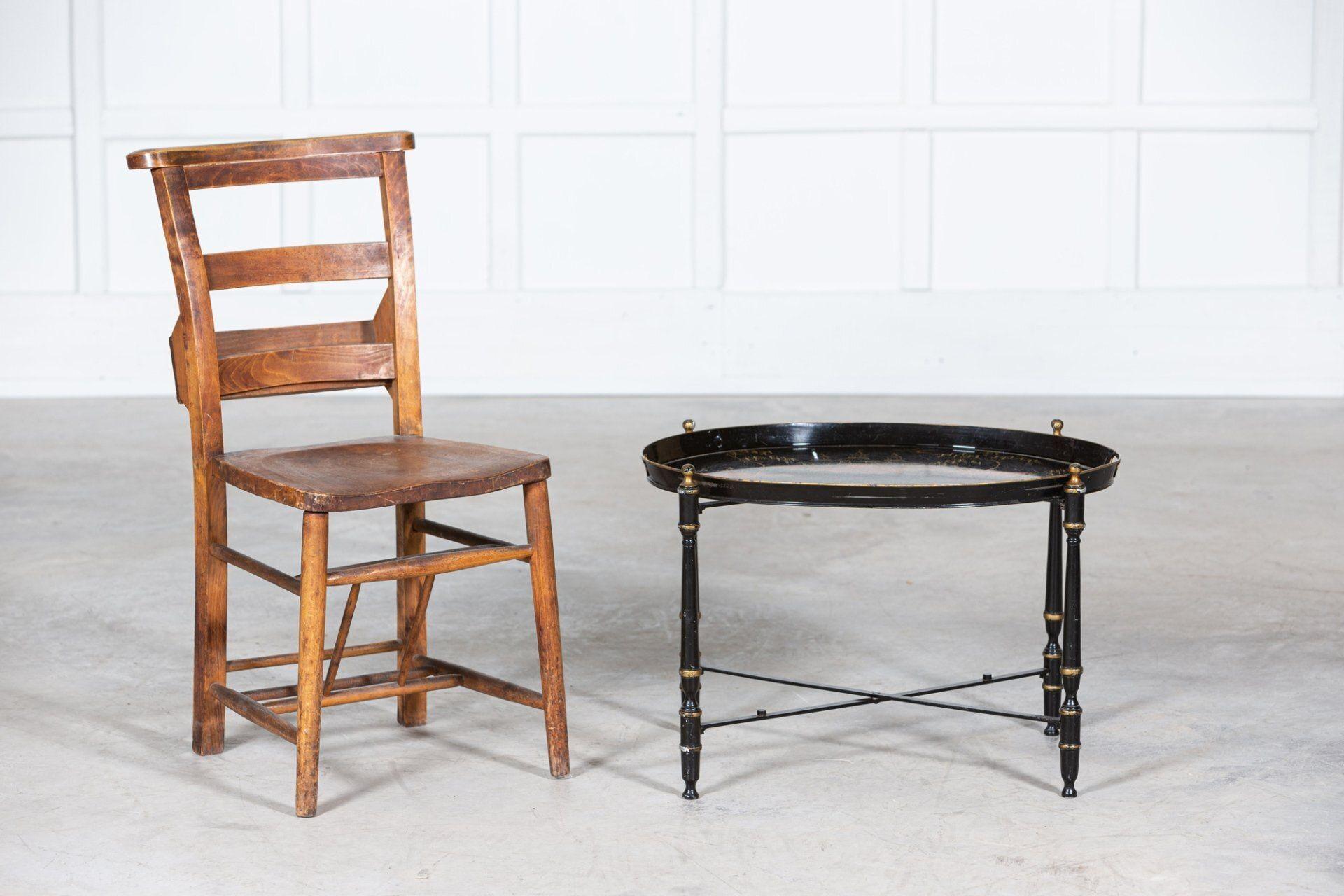 Mesa bandeja de hierro de estilo chino italiano de mediados de siglo Hierro en venta