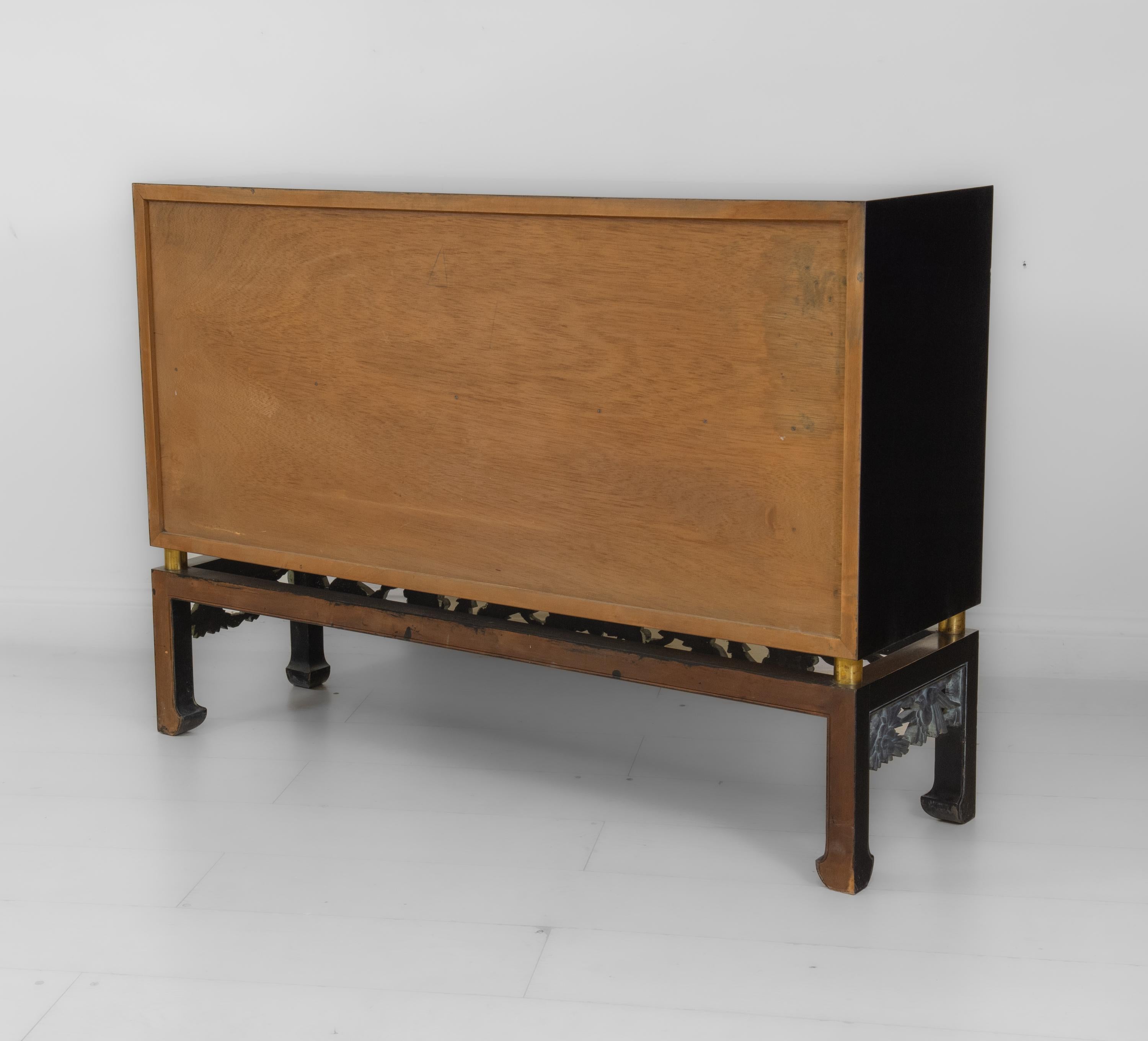 Mid Century Italian Chinoiserie Lacquered Sideboard Cabinet Circa 1950 For Sale 10