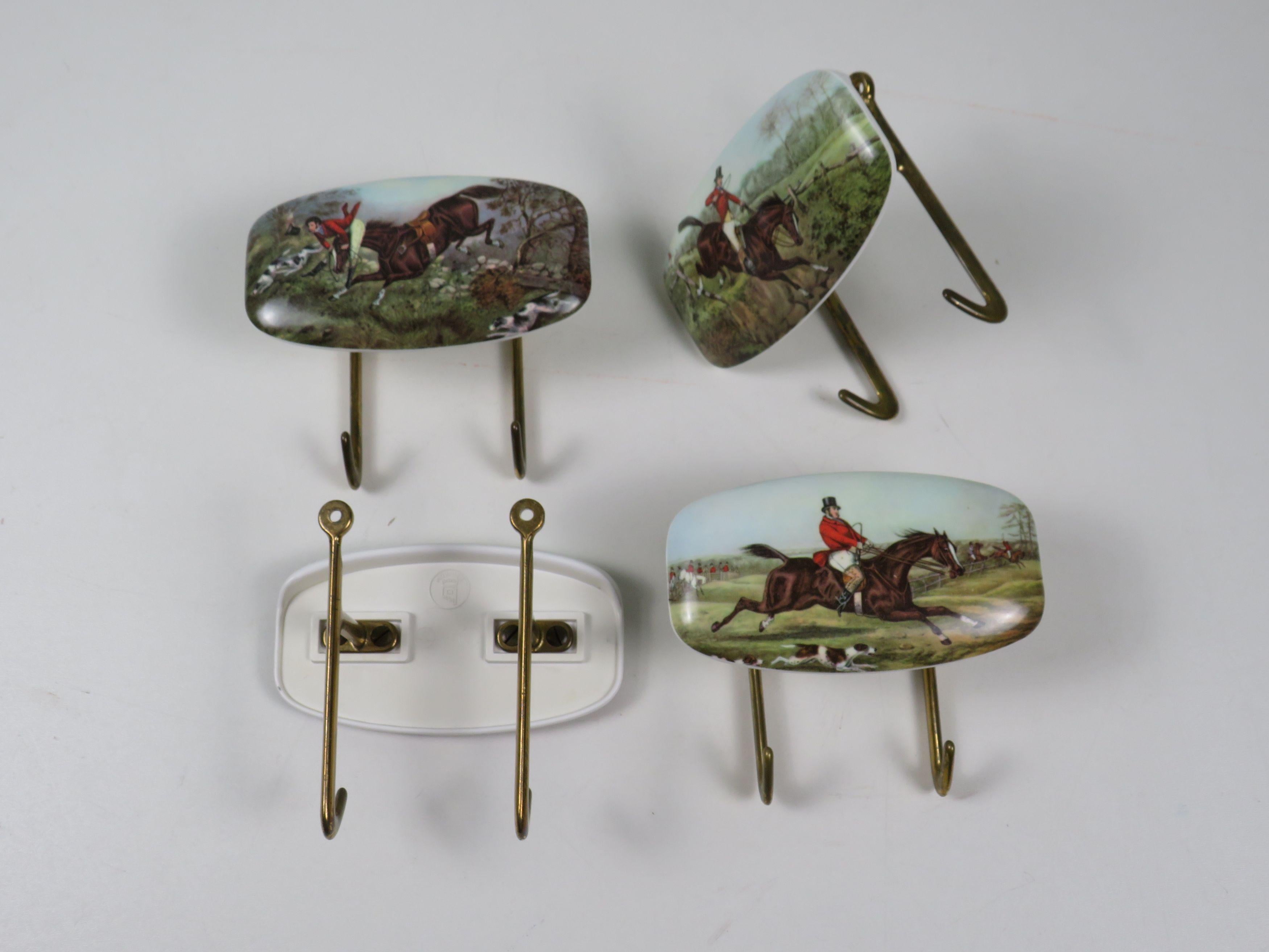 Mid-Century Modern Cintres italiens du milieu du siècle, 1950 (ensemble de 4) en vente