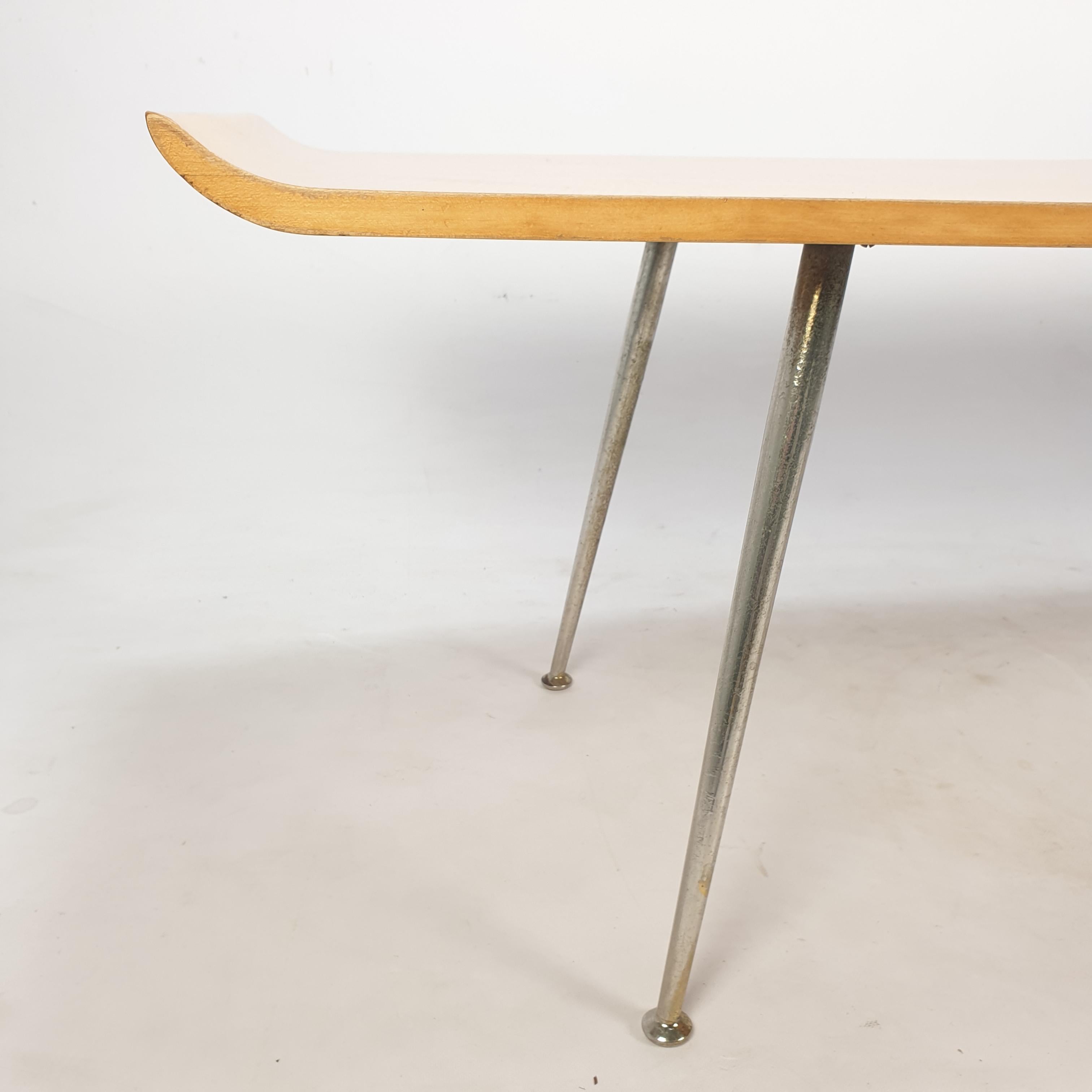 Table basse ou table d'appoint italienne du milieu du siècle dernier, années 1950 en vente 7