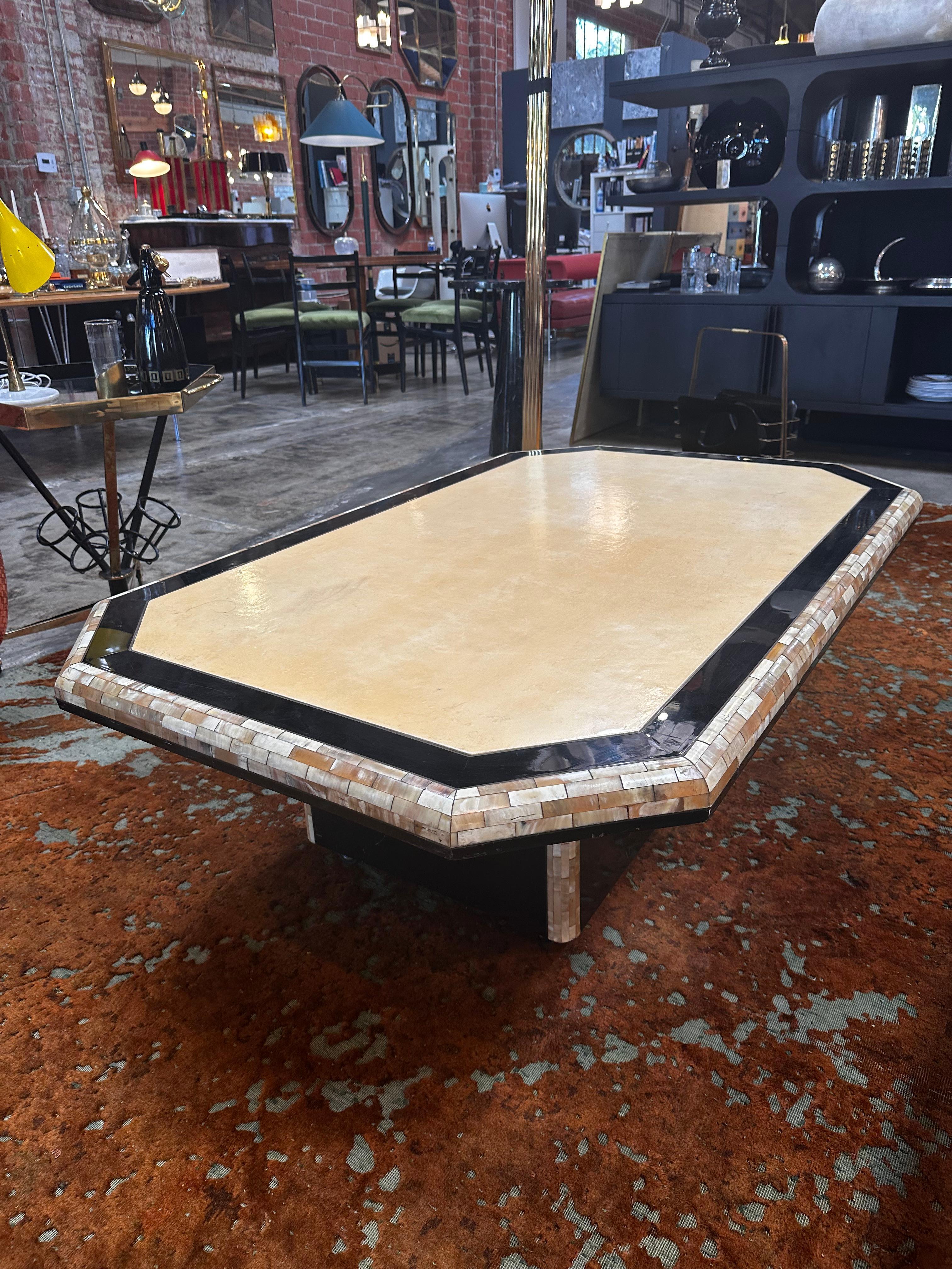 Mid Century Italian Coffee Table 1980s In Good Condition For Sale In Los Angeles, CA