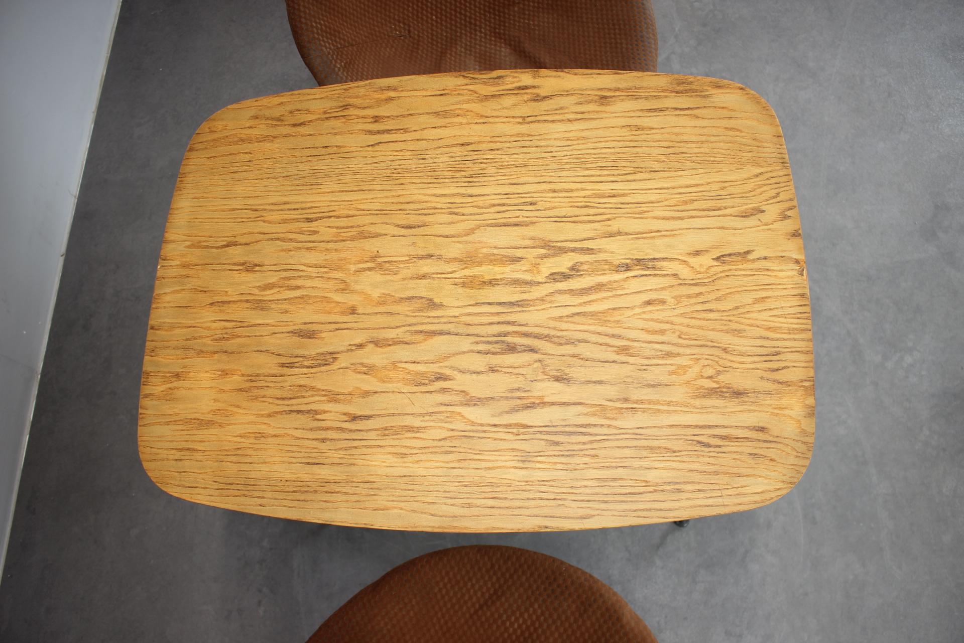 Mid-Century Italian Coffee Table and Two Chairs, 1960s en venta 7