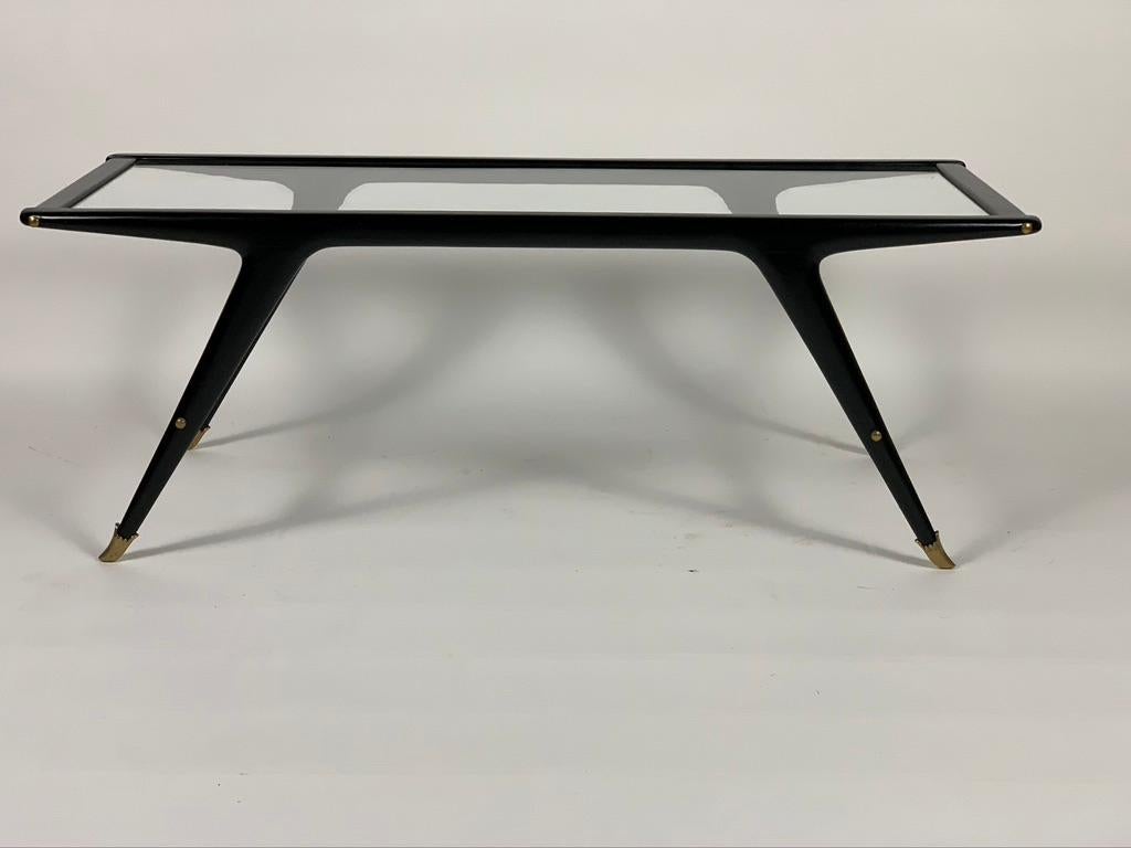 Midcentury Italian Coffee Table Black Lacquered Wood Brass Details Glass Top In Good Condition In Firenze, Toscana
