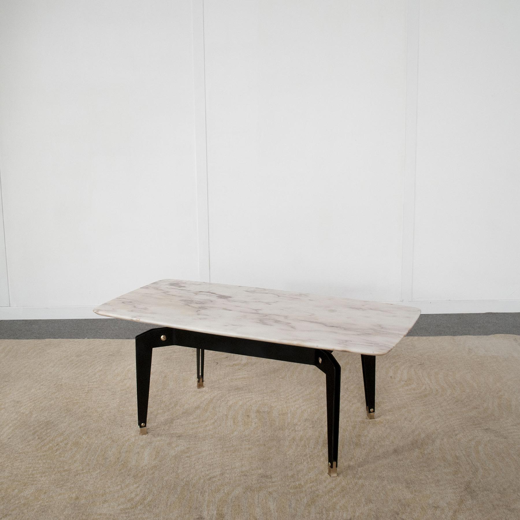 Mid-Century Modern Table basse italienne du milieu du siècle, début des années 60. en vente