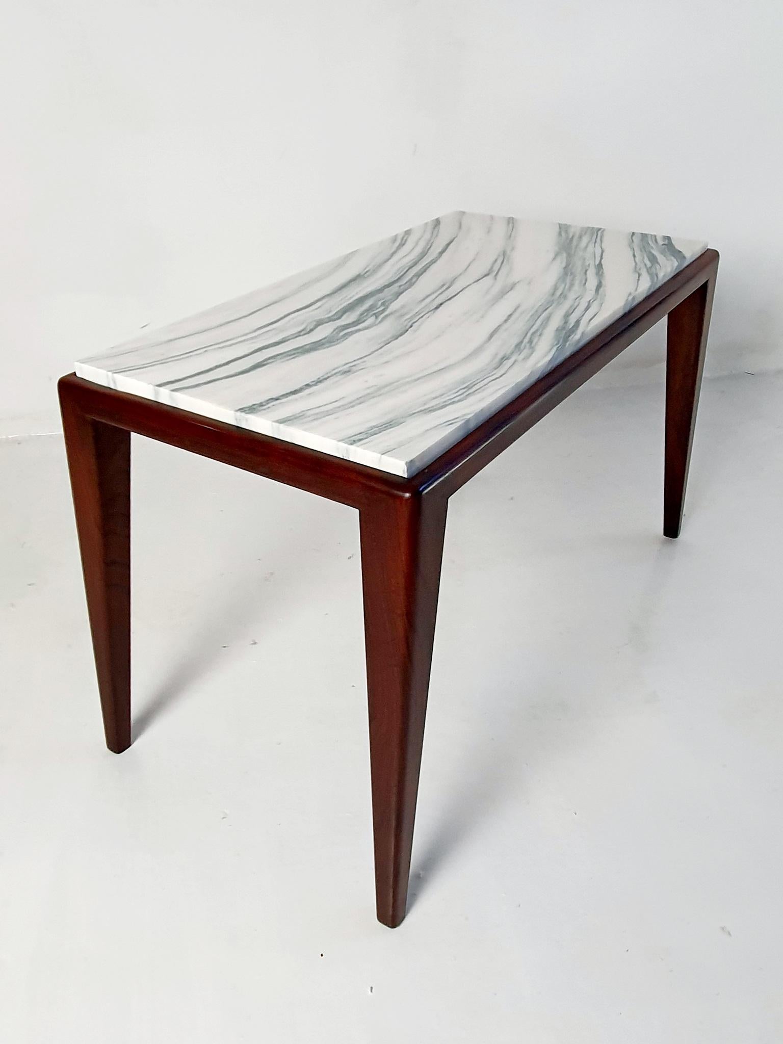 Midcentury Italian Coffee Table in the Manner of Gio Ponti For Sale 2