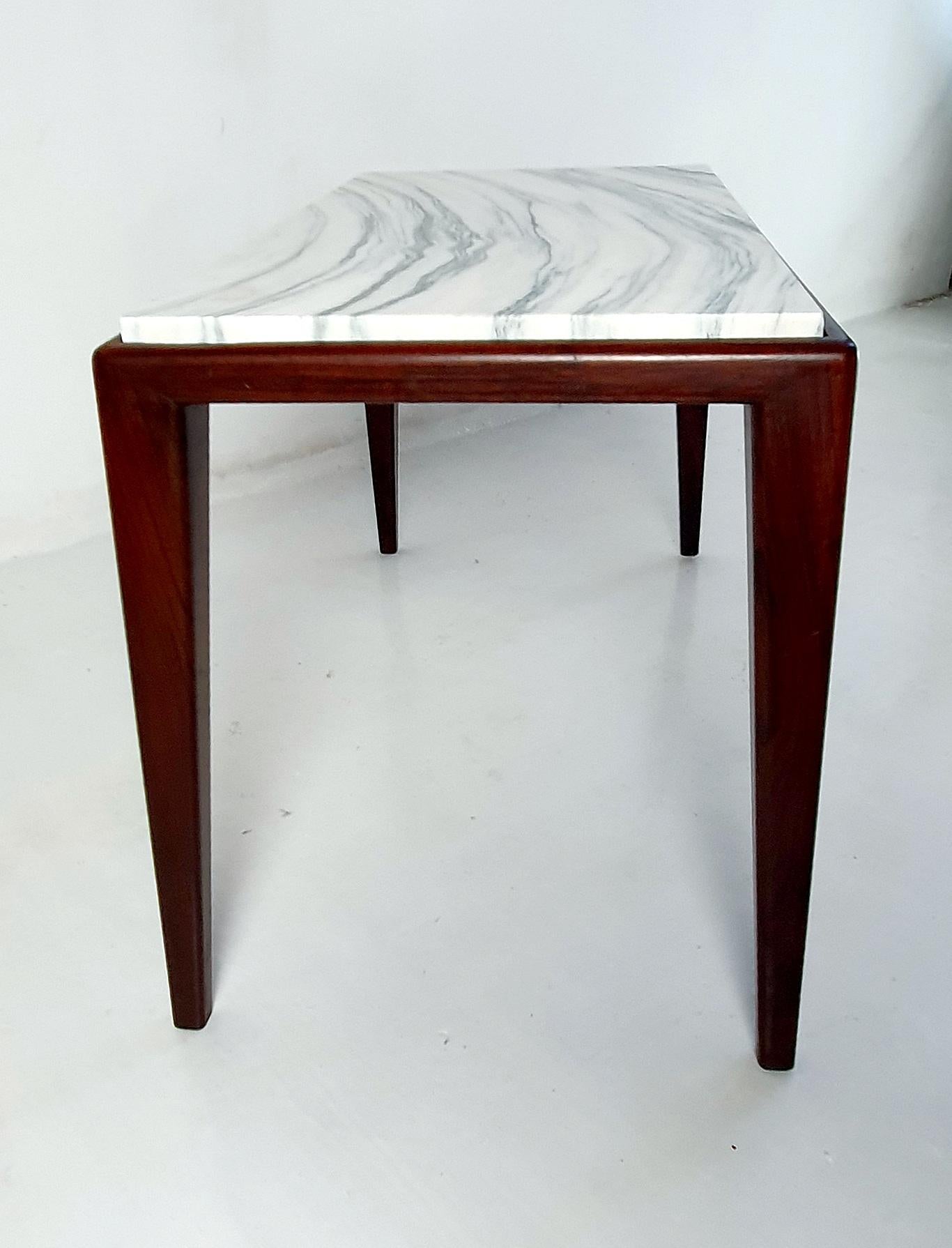 Midcentury Italian Coffee Table in the Manner of Gio Ponti For Sale 3