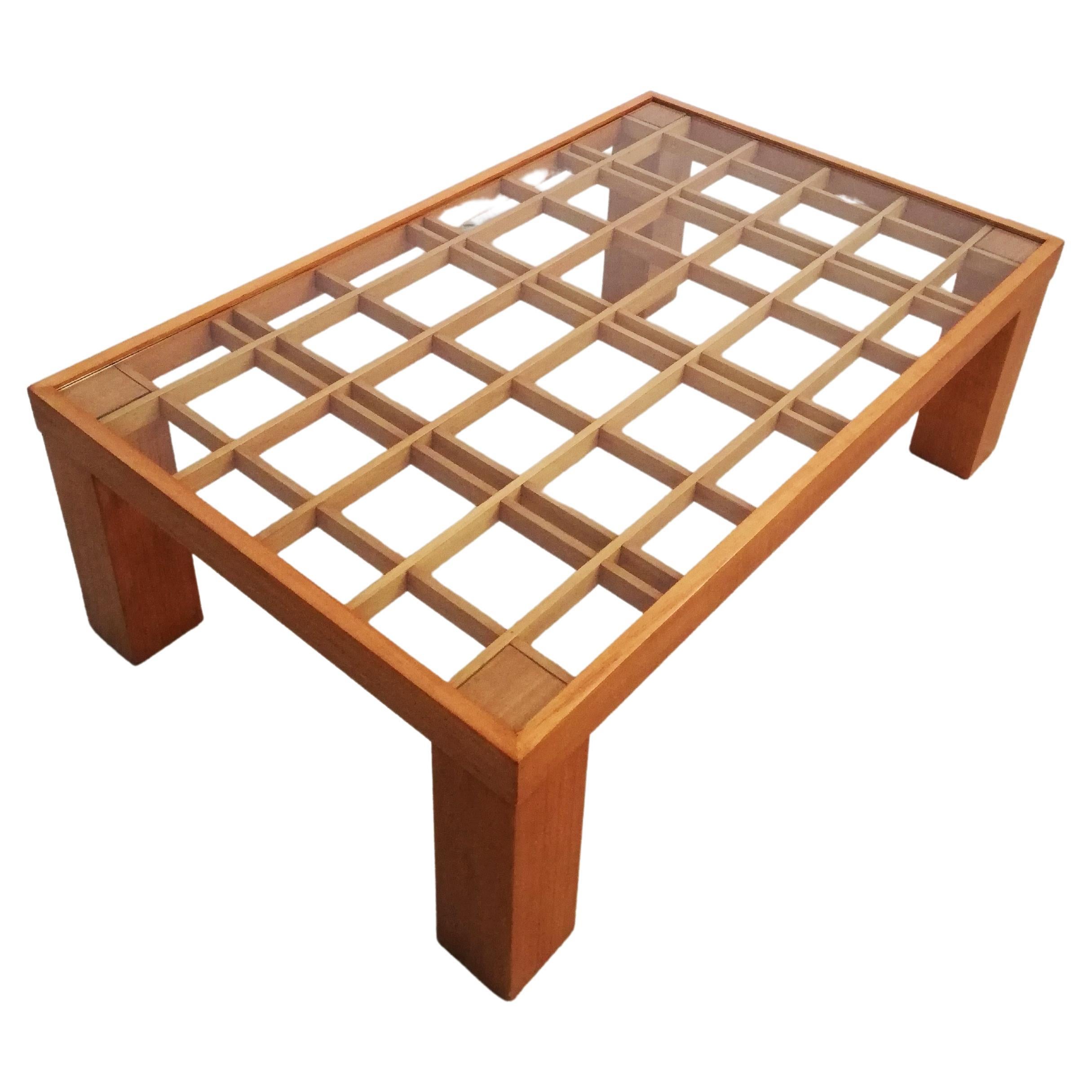 Midcentury Italian Coffee Table in the Style of Gianfranco Frattini For Sale