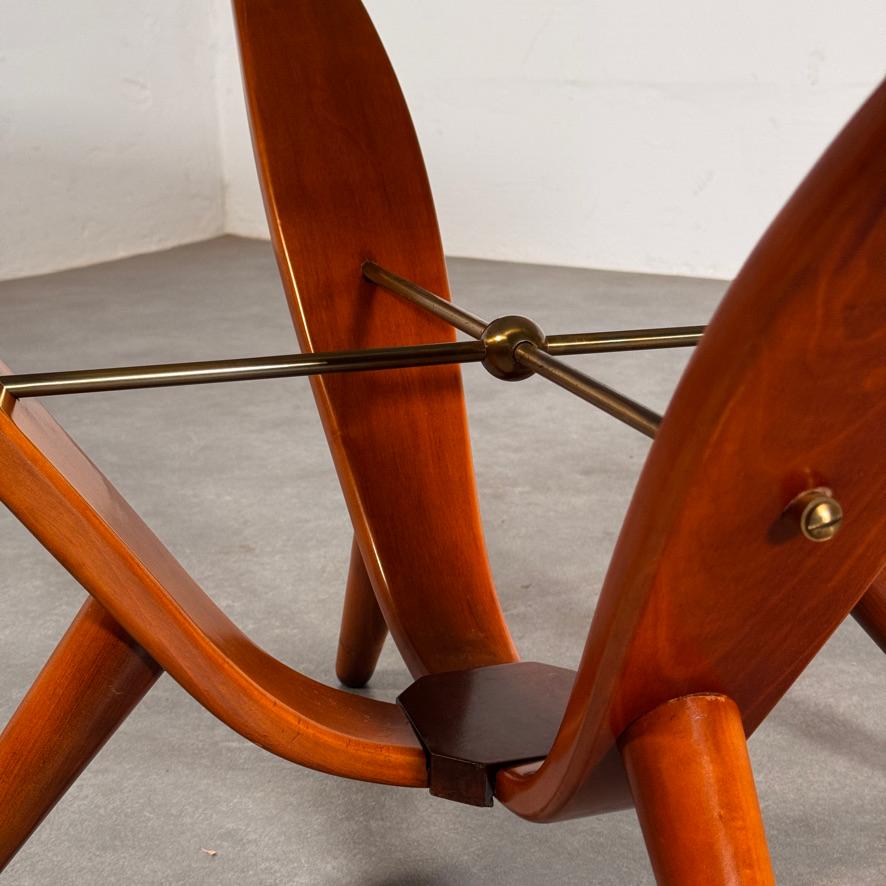 Mesa de centro italiana de mediados de siglo con detalles de latón, attr, Gio Ponti, años 60 Italiano en venta