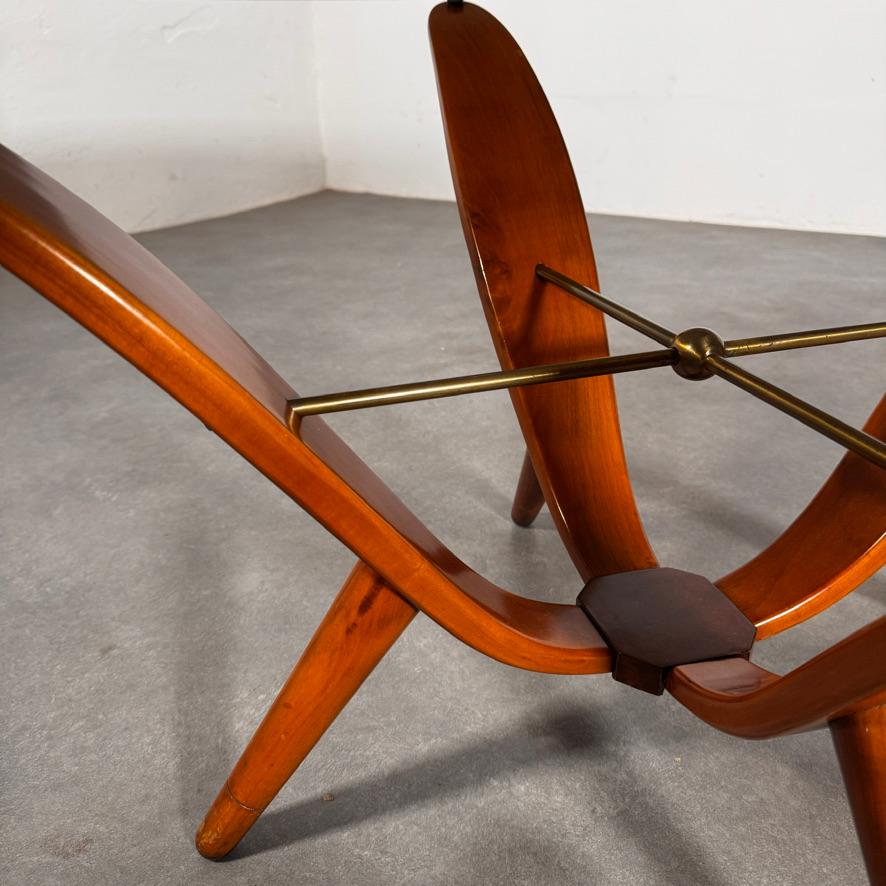 Mesa de centro italiana de mediados de siglo con detalles de latón, attr, Gio Ponti, años 60 mediados del siglo XX en venta