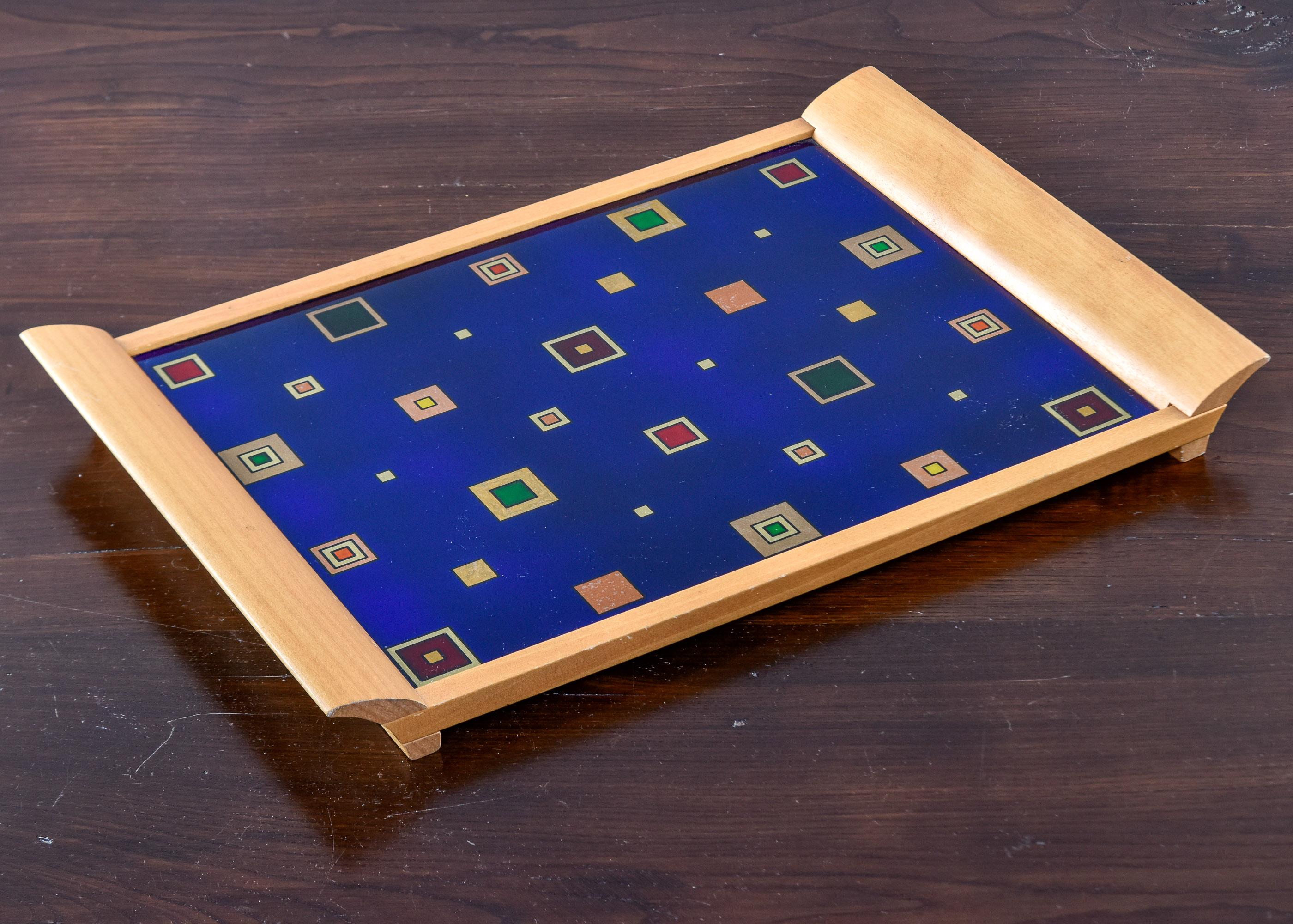 Bandeja italiana de mediados de siglo de madera y cristal de colores en venta 2