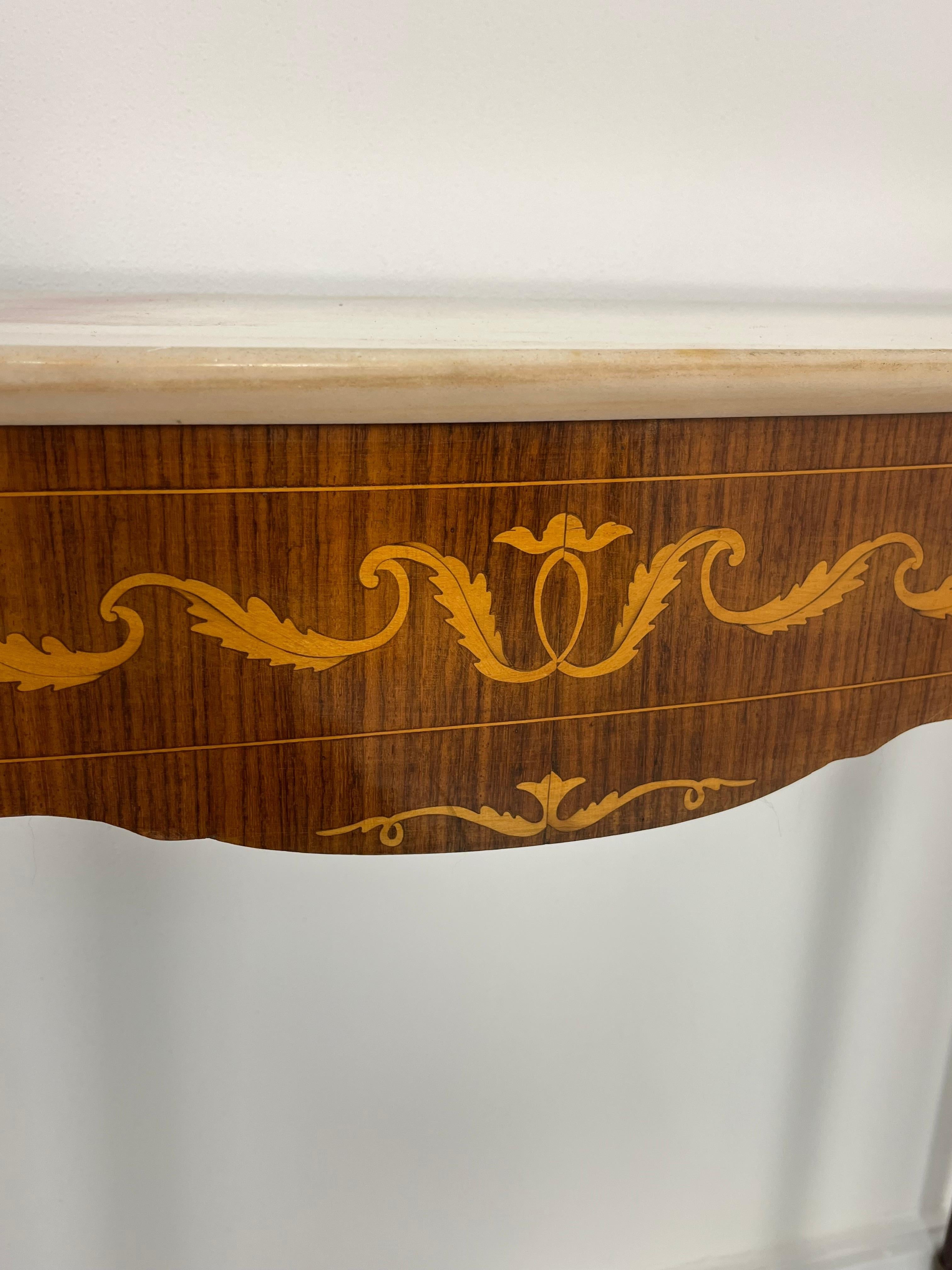 Mid-century Italian Console Attributed to Paolo Buffa, Pink Marble, Brass Feet en vente 2