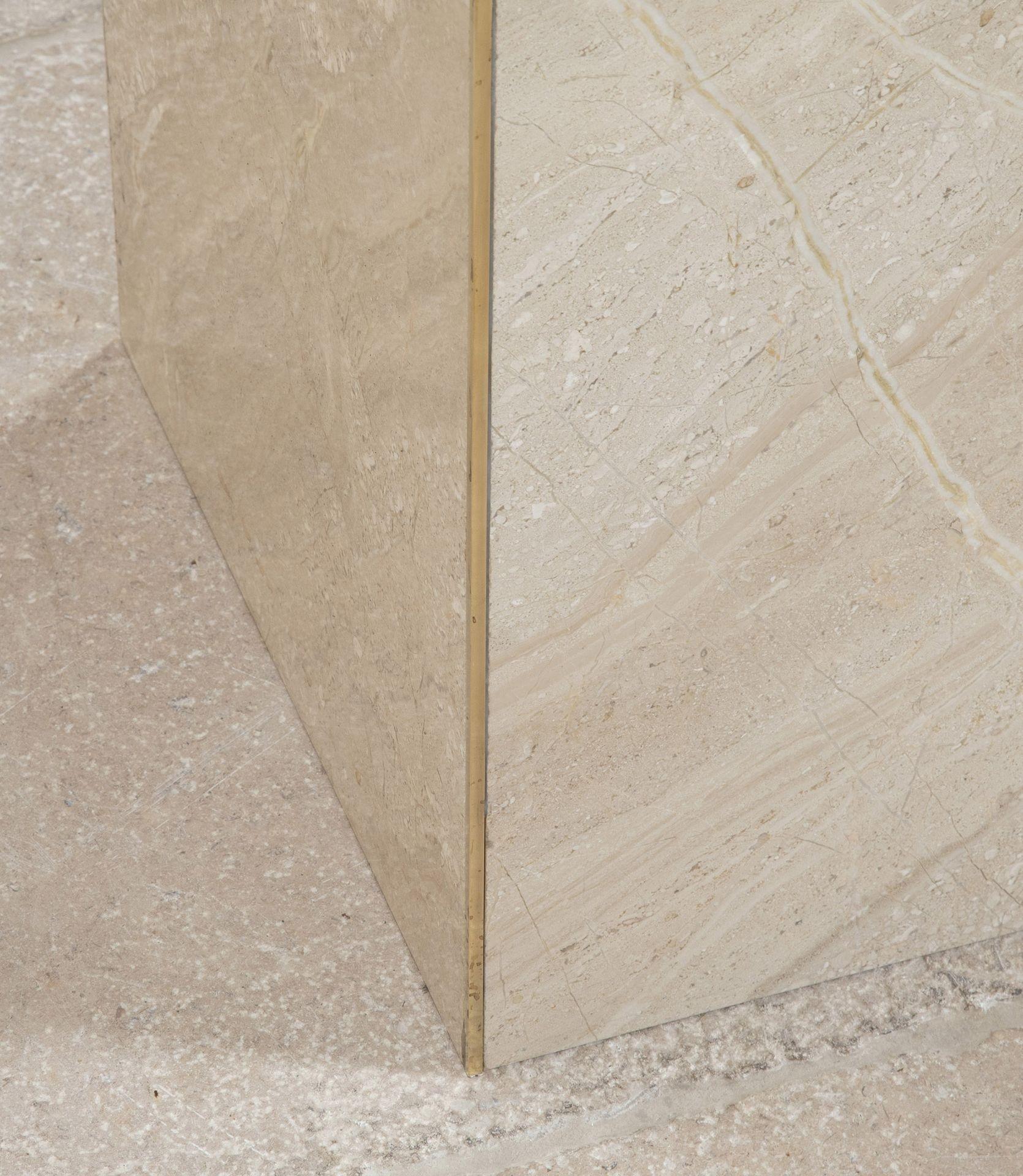 Mid-Century Italian Console Table in White Marble For Sale 2