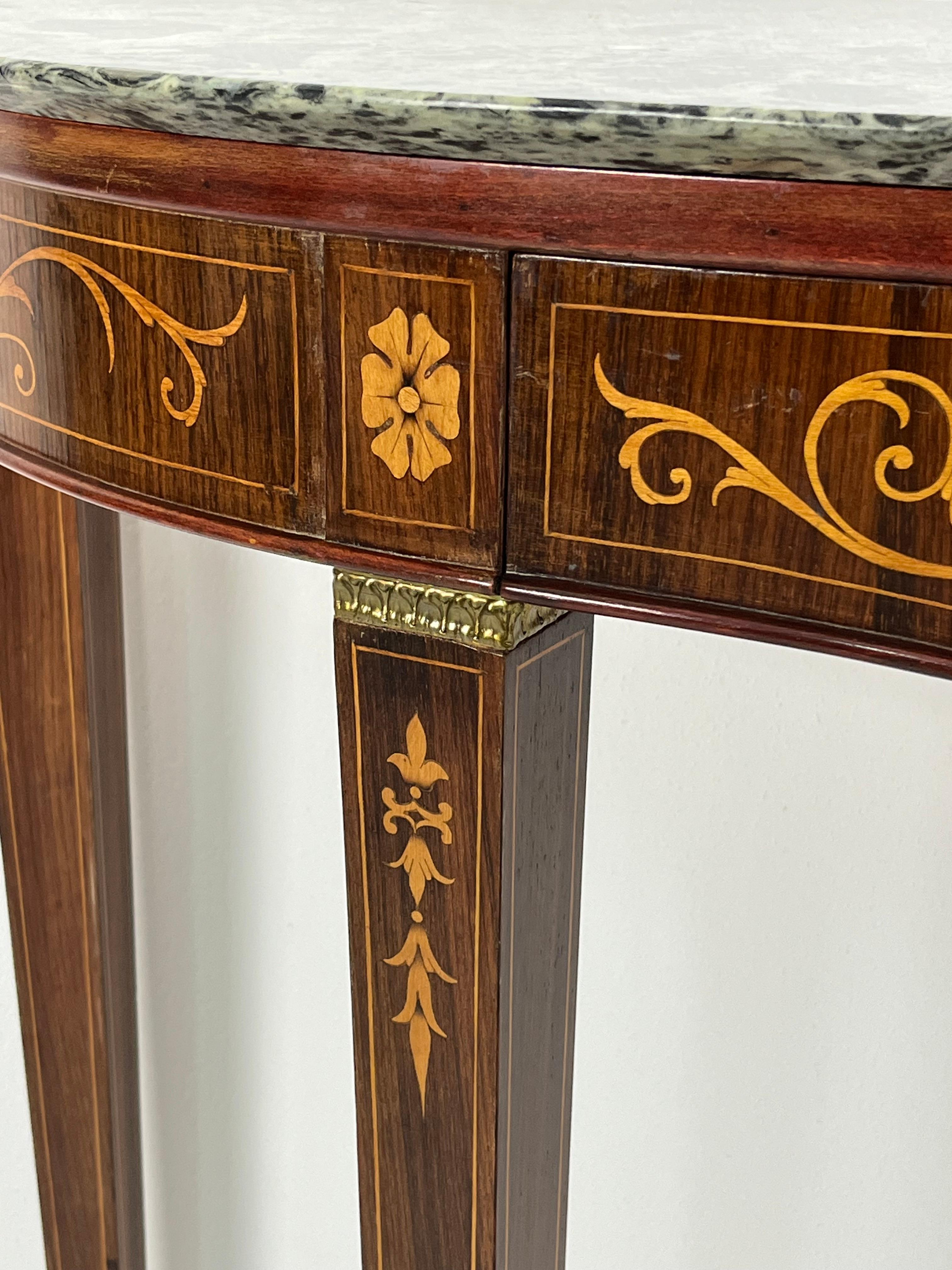 Table console italienne du milieu du siècle avec plateau en marbre vert, pieds en laiton, années 1960 en vente 5