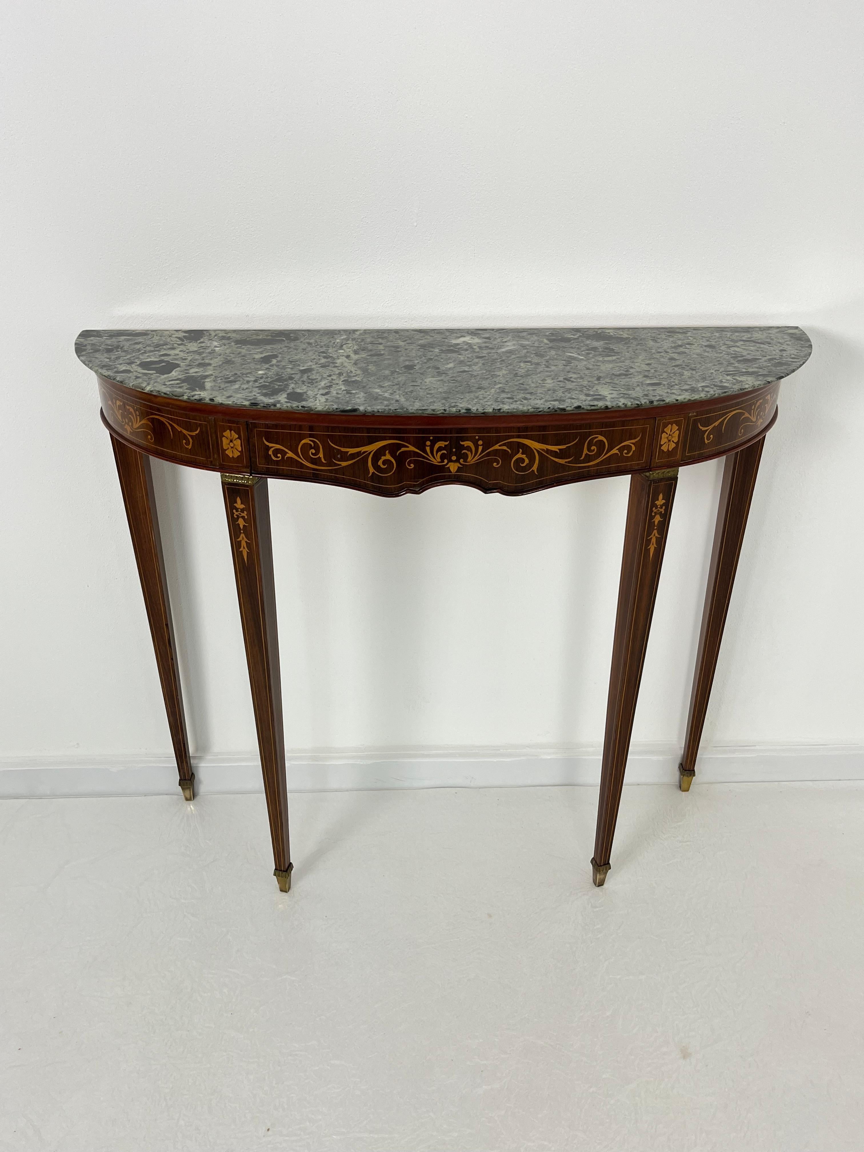 Table console italienne du milieu du siècle avec plateau en marbre vert, pieds en laiton, années 1960 en vente 1
