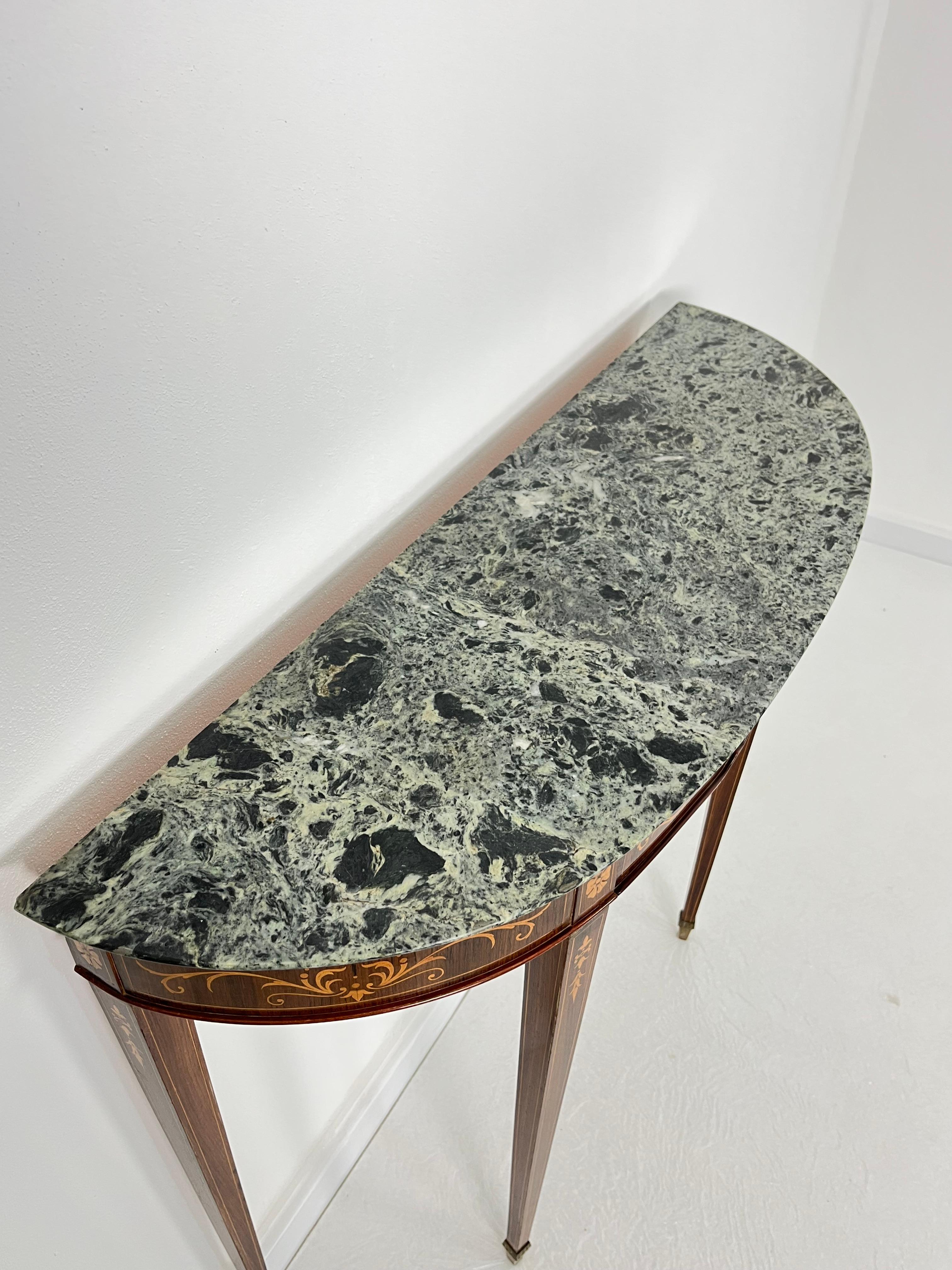 Table console italienne du milieu du siècle avec plateau en marbre vert, pieds en laiton, années 1960 en vente 2