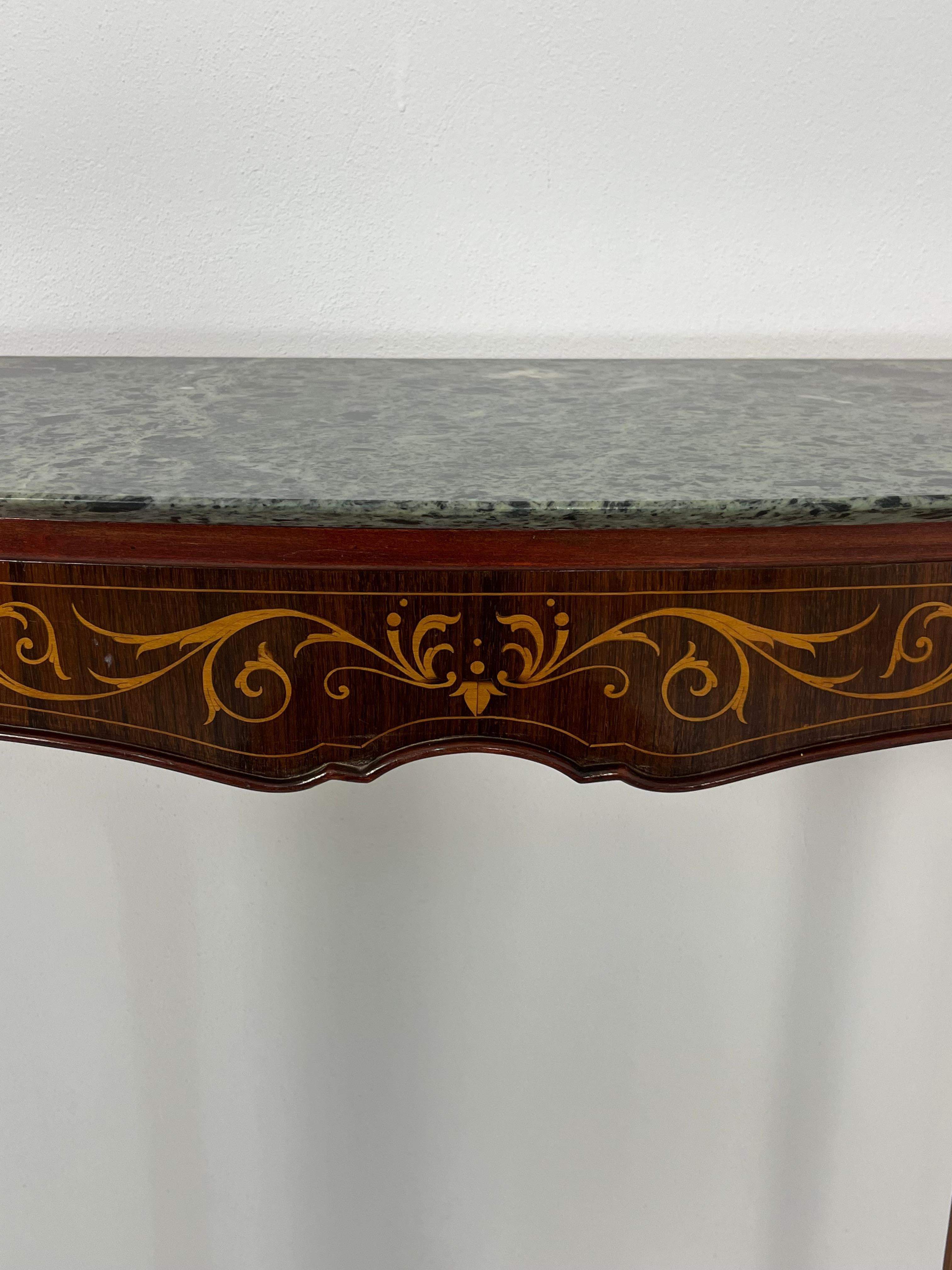 Table console italienne du milieu du siècle avec plateau en marbre vert, pieds en laiton, années 1960 en vente 4