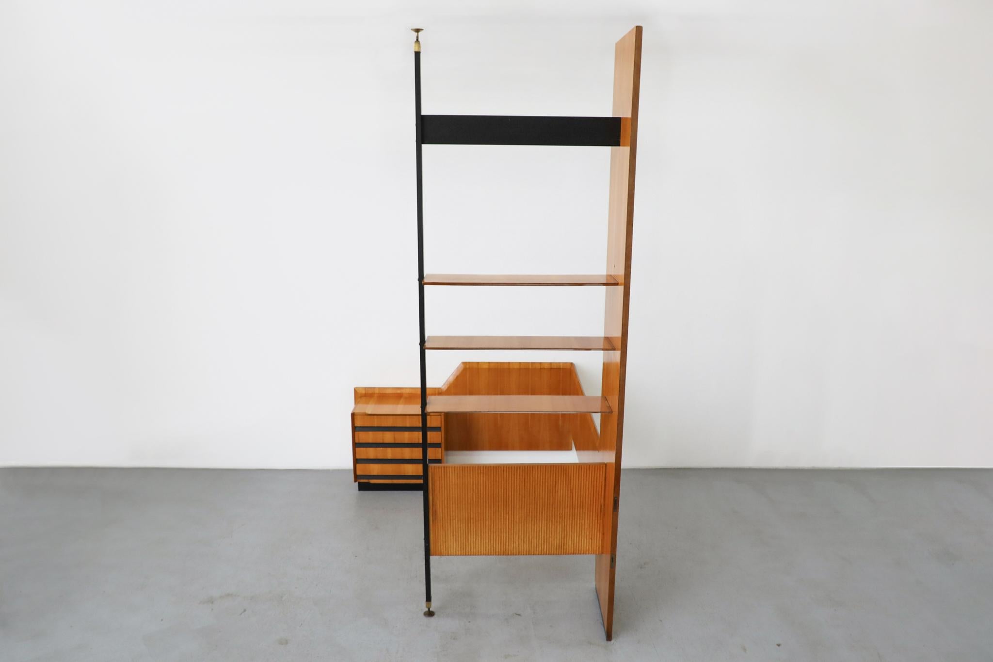 Mid-Century Italian Corner Shelving Unit & Cabinet in Gio Ponti Style For Sale 7