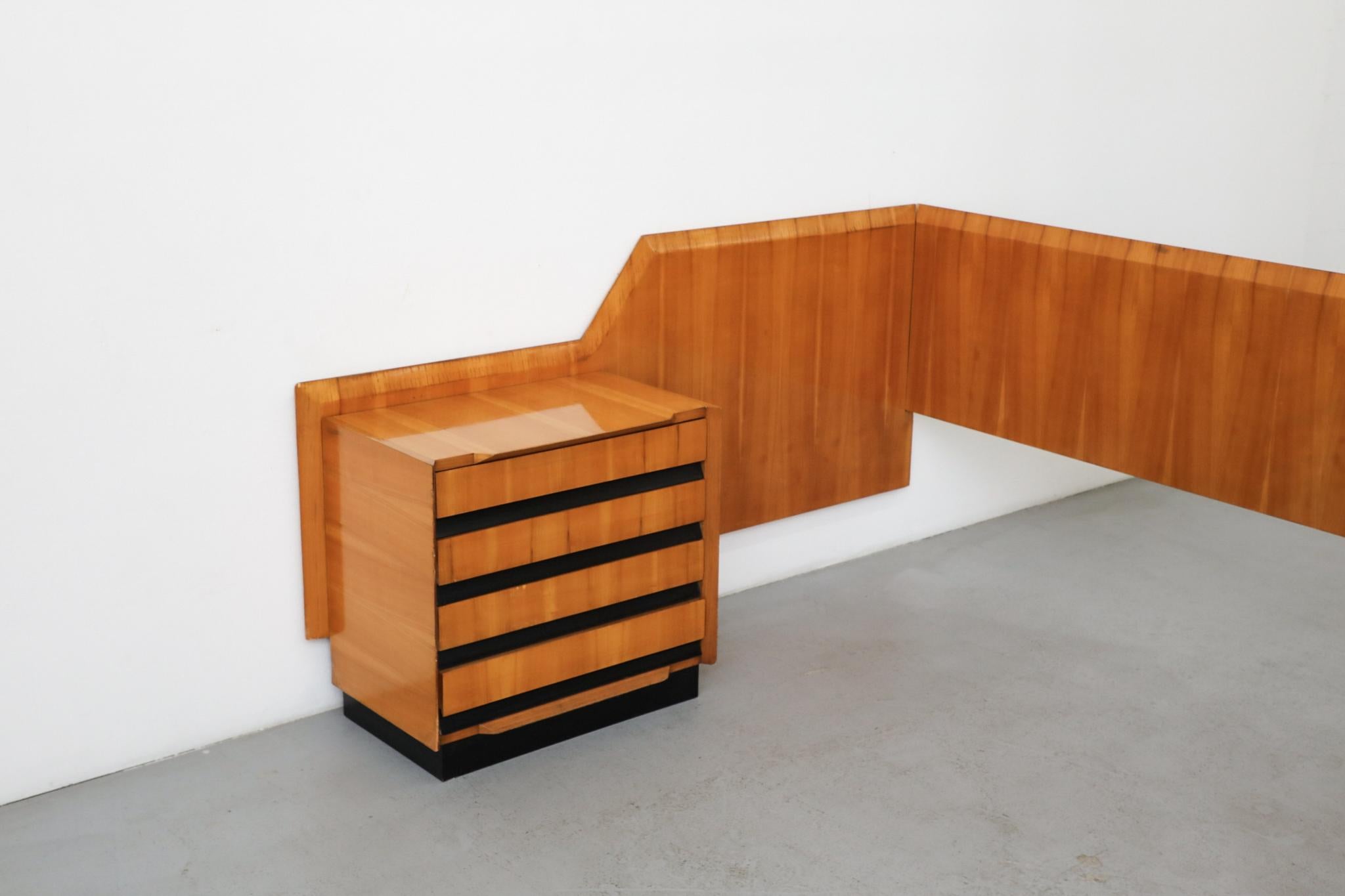 Mid-Century Italian Corner Shelving Unit & Cabinet in Gio Ponti Style For Sale 8