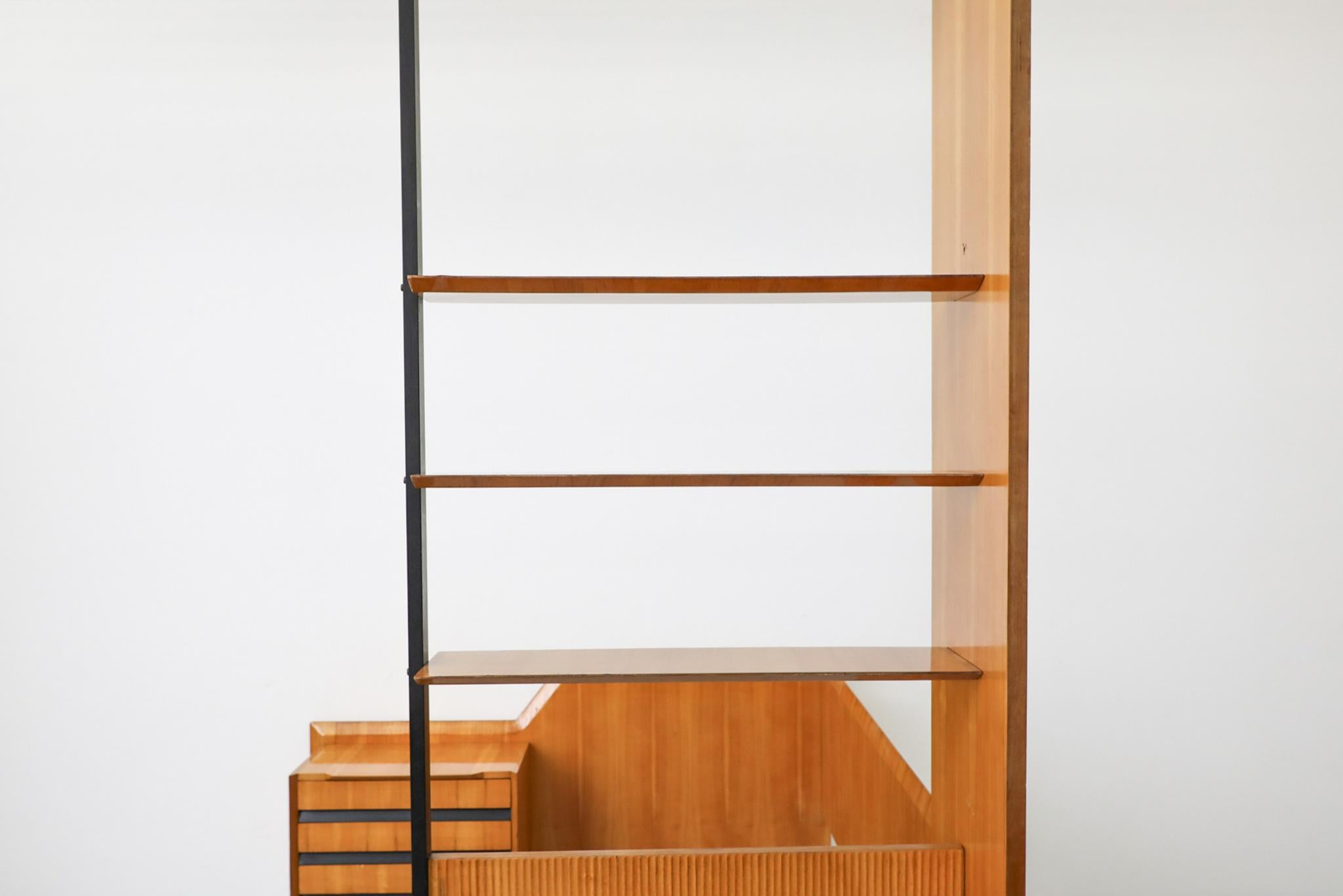 Mid-Century Italian Corner Shelving Unit & Cabinet in Gio Ponti Style For Sale 11