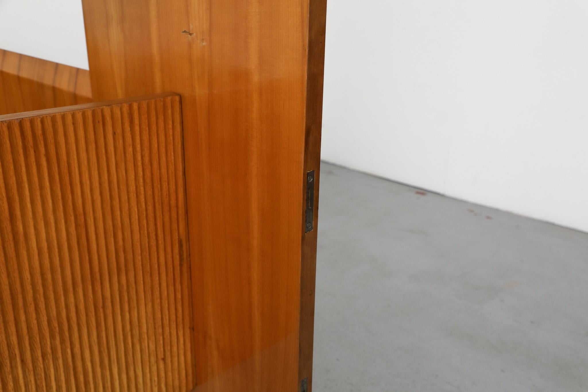 Mid-Century Italian Corner Shelving Unit & Cabinet in Gio Ponti Style For Sale 12