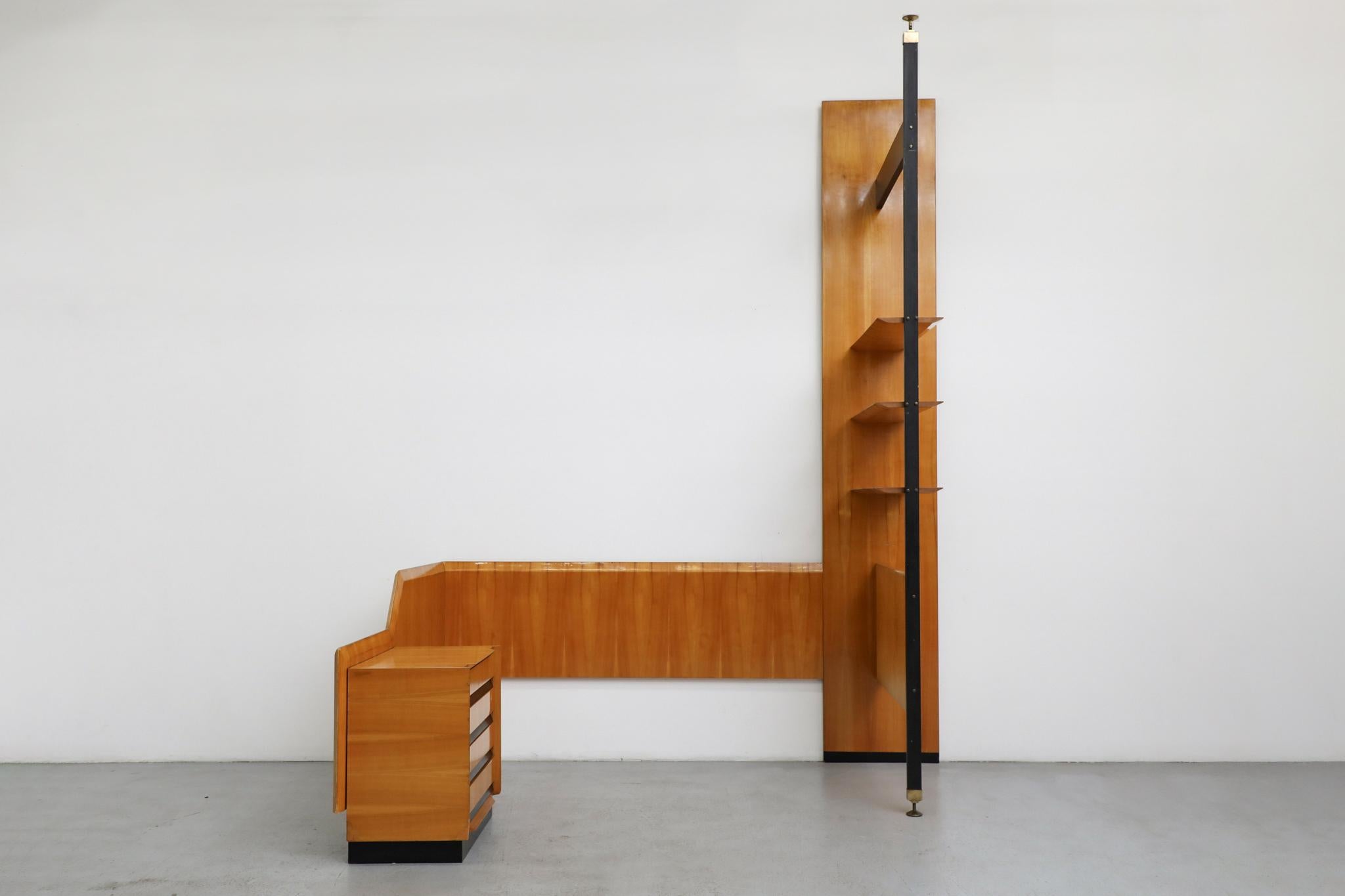 Mid-Century Modern Mid-Century Italian Corner Shelving Unit & Cabinet in Gio Ponti Style For Sale