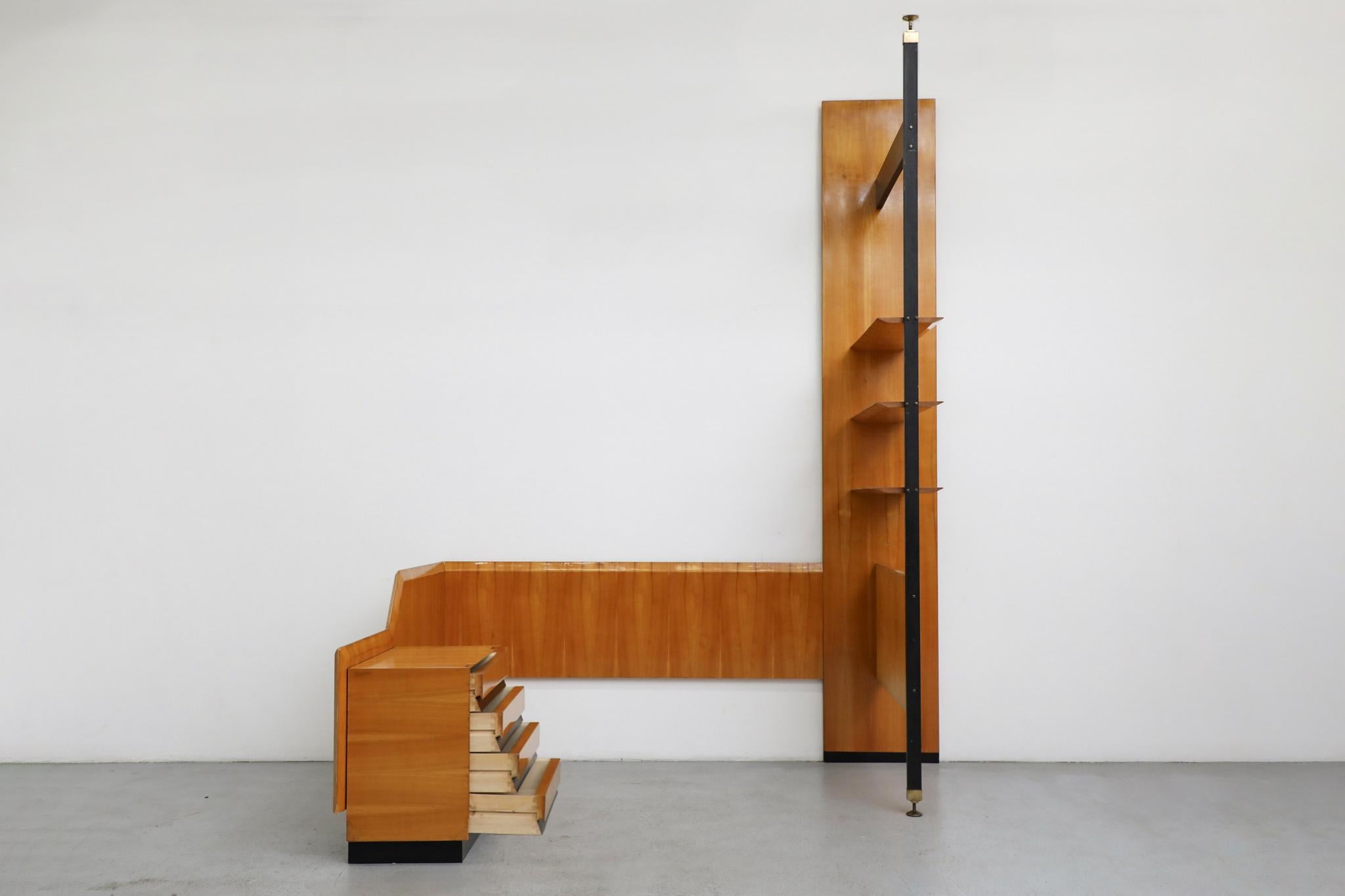 Lacquered Mid-Century Italian Corner Shelving Unit & Cabinet in Gio Ponti Style For Sale