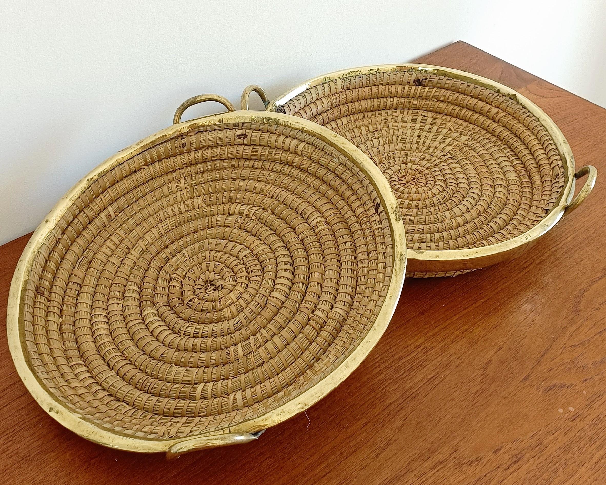 Cestas/centros de mesa de ratán y latón estilo Crespi italiano de mediados de siglo, años 70 Moderno de mediados de siglo en venta
