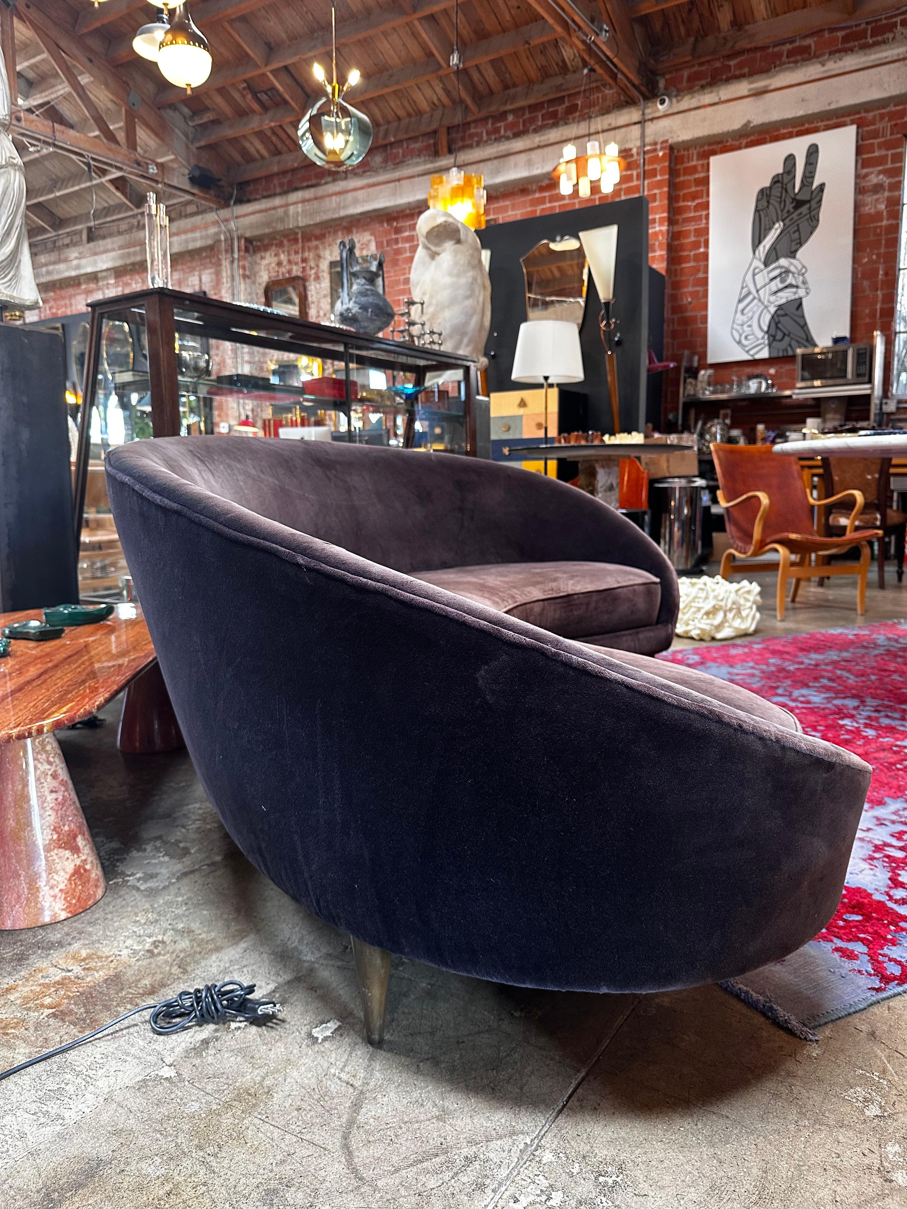 Mid Century Italian Curved Sofa In Style of Federico Munari 1960s In Good Condition For Sale In Los Angeles, CA