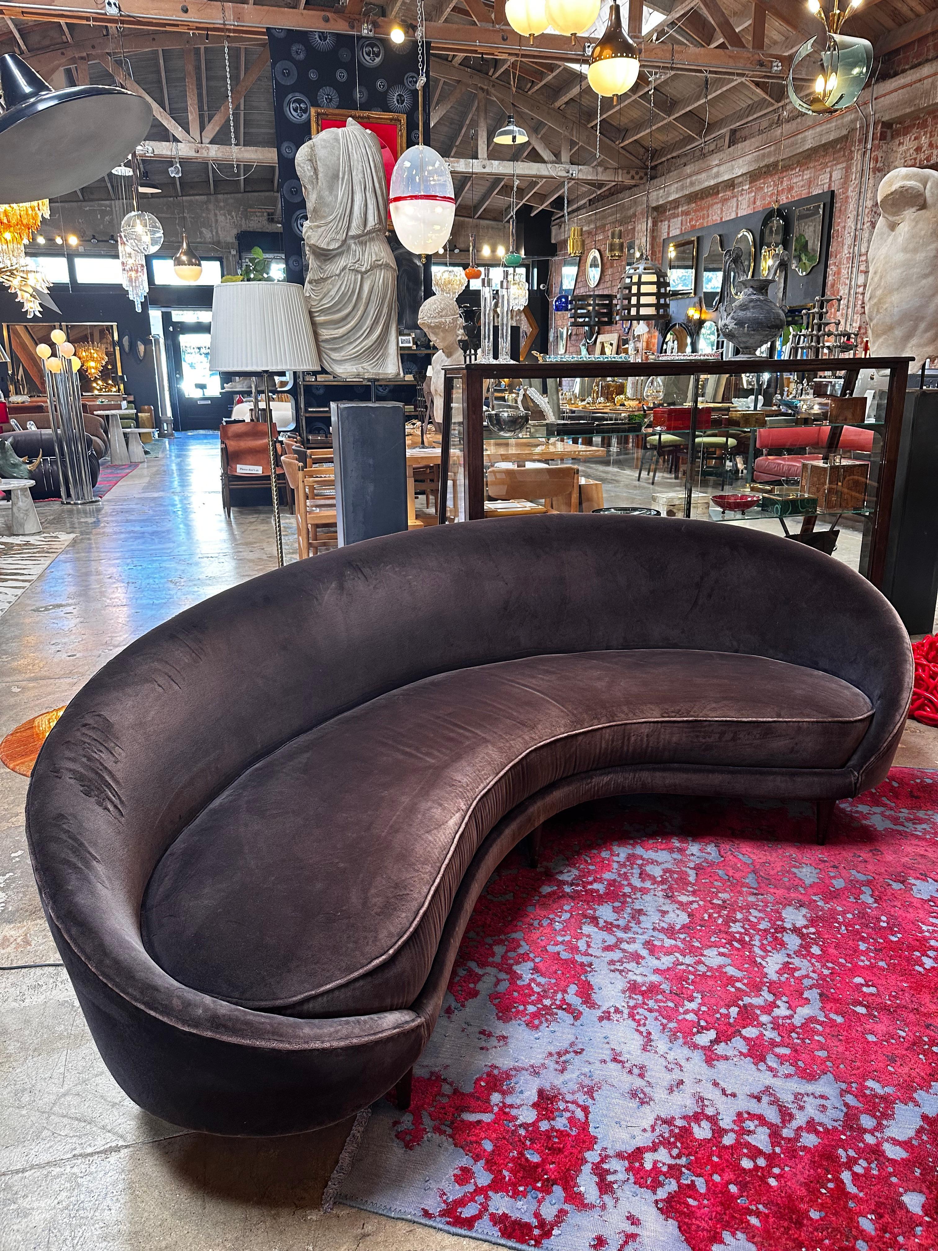 Mid Century Italian Curved Sofa In Style of Federico Munari 1960s For Sale 2