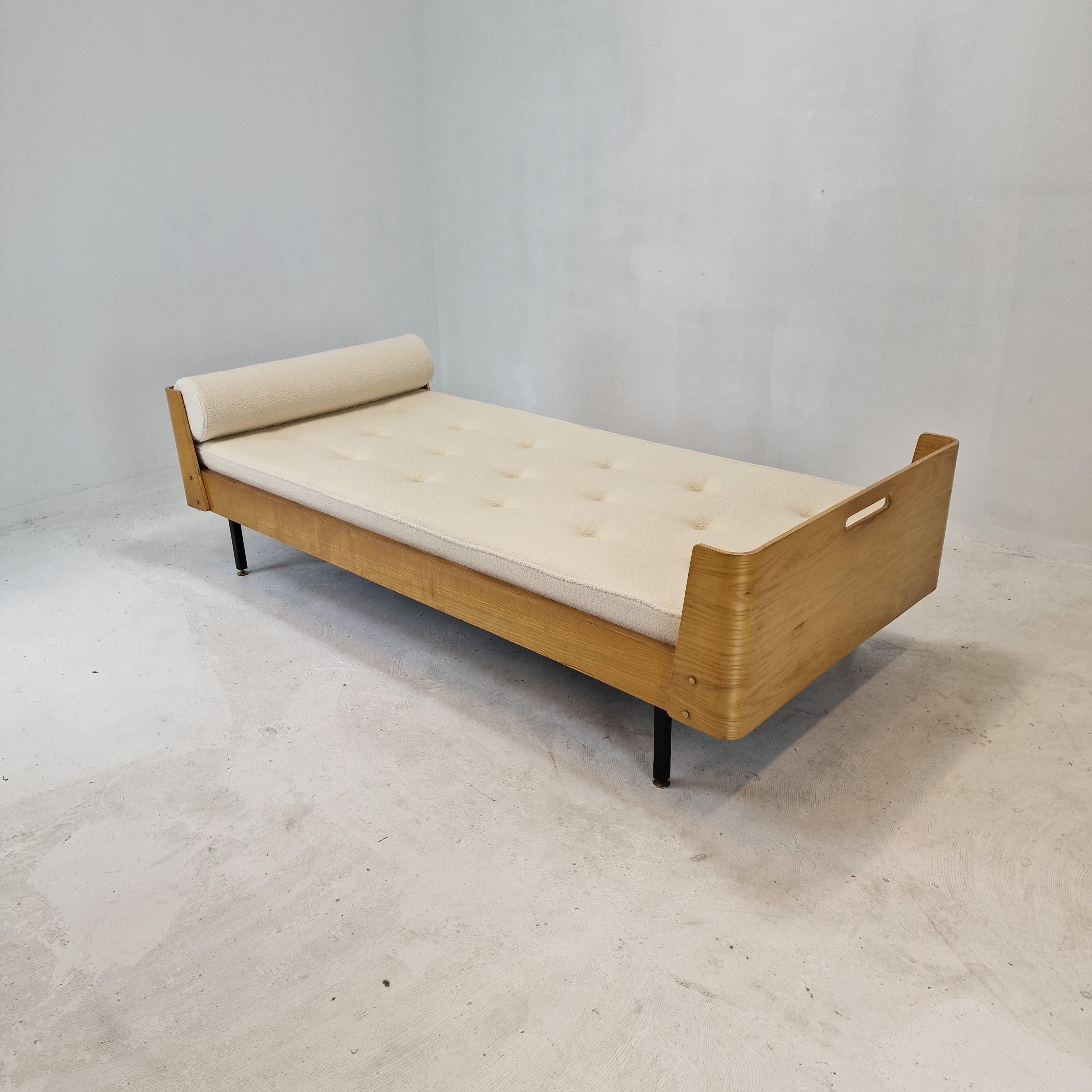 Mid Century Italian Daybed by Gastone Rinaldi for Rima, 1950s In Good Condition For Sale In Oud Beijerland, NL