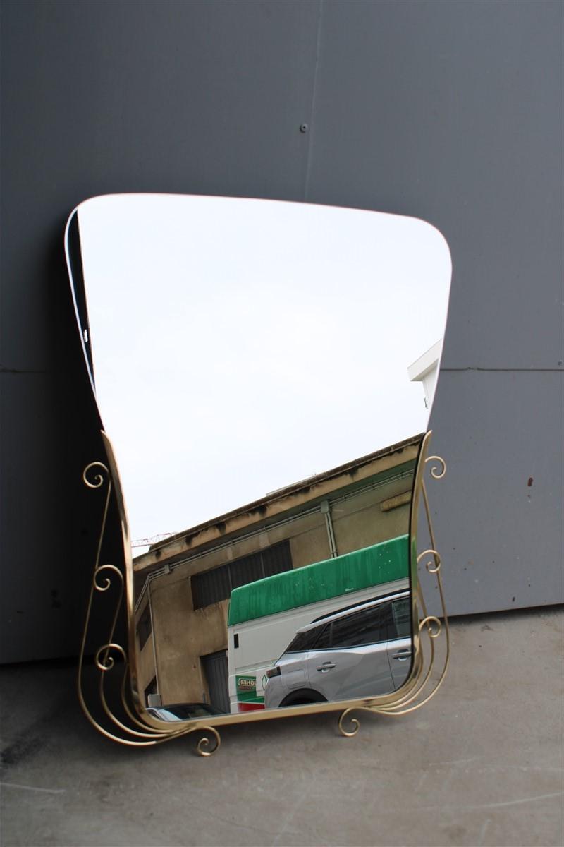 Mid-Century Italian Decorative Mirror with Gold Brass and Shaped Mirror In Good Condition In Palermo, Sicily