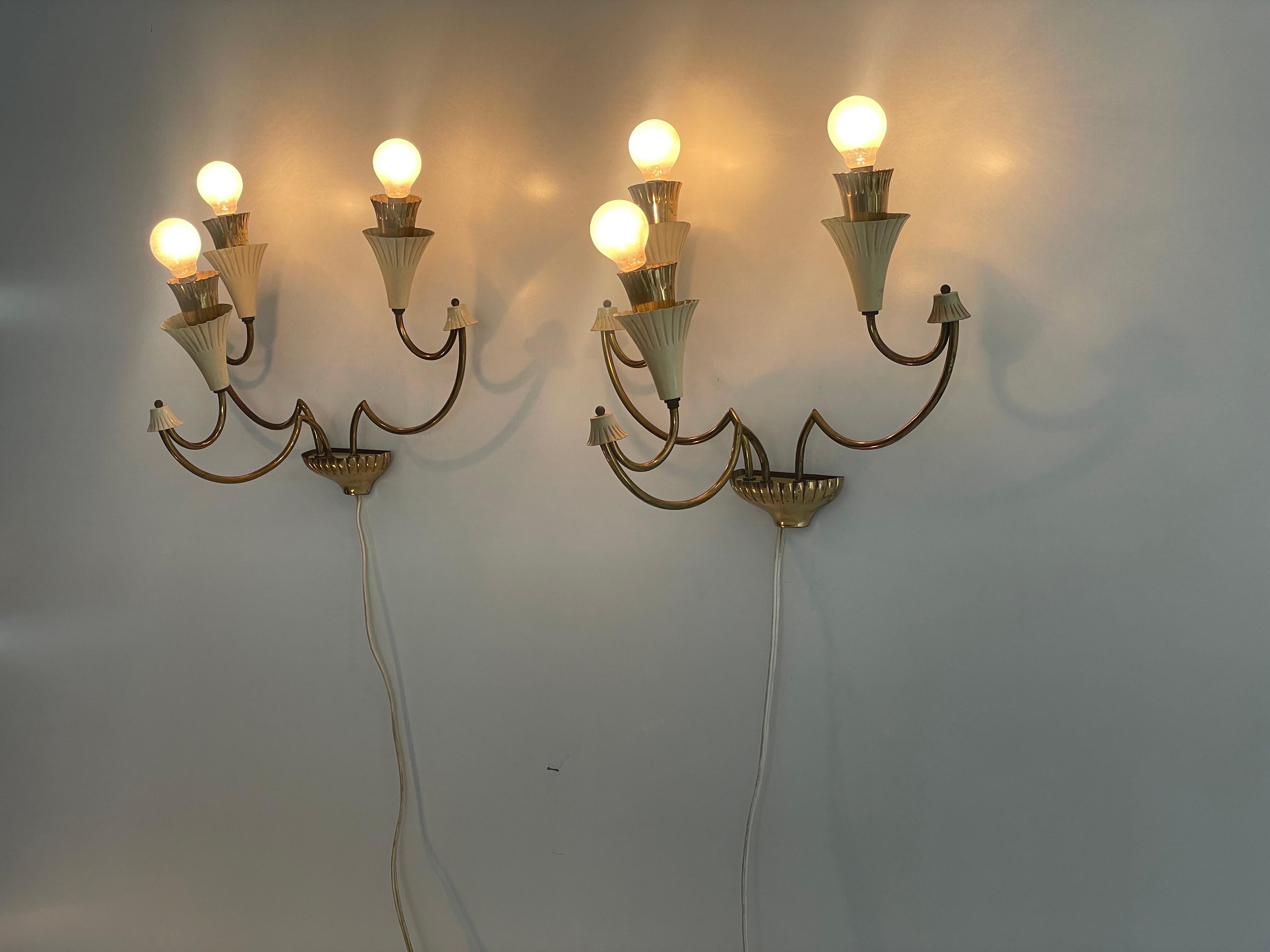 Pareja de candelabros Sputnik de 3 brazos de diseño italiano de mediados de siglo, años 50, Italia en venta 4