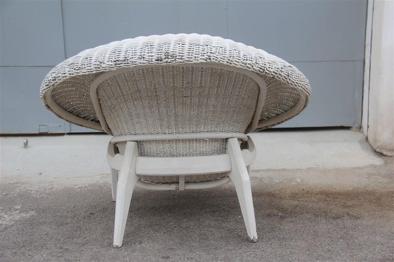 Midcentury Italian Design Bamboo Armchair White 1950 Curved In Good Condition For Sale In Palermo, Sicily