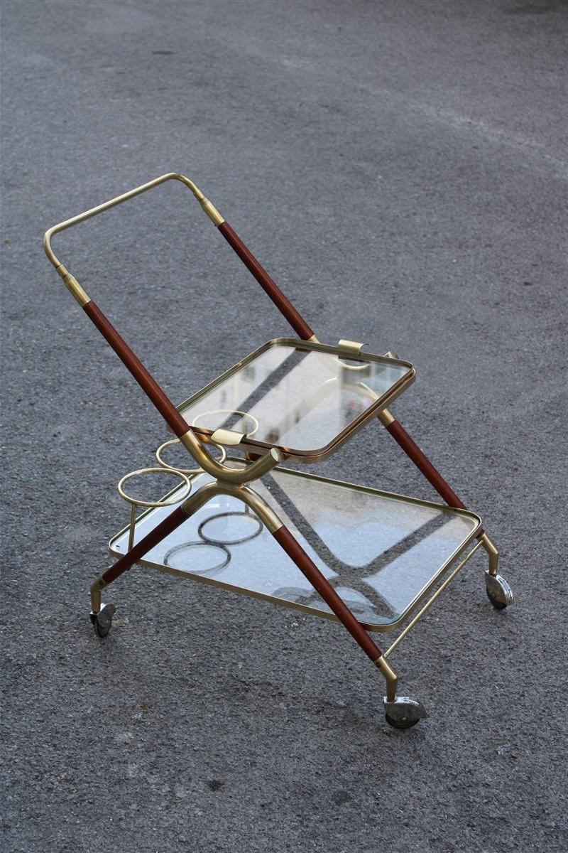 Midcentury Italian Design Bar Cart Wood and Brass Gold Glass Top Removable Tray For Sale 4
