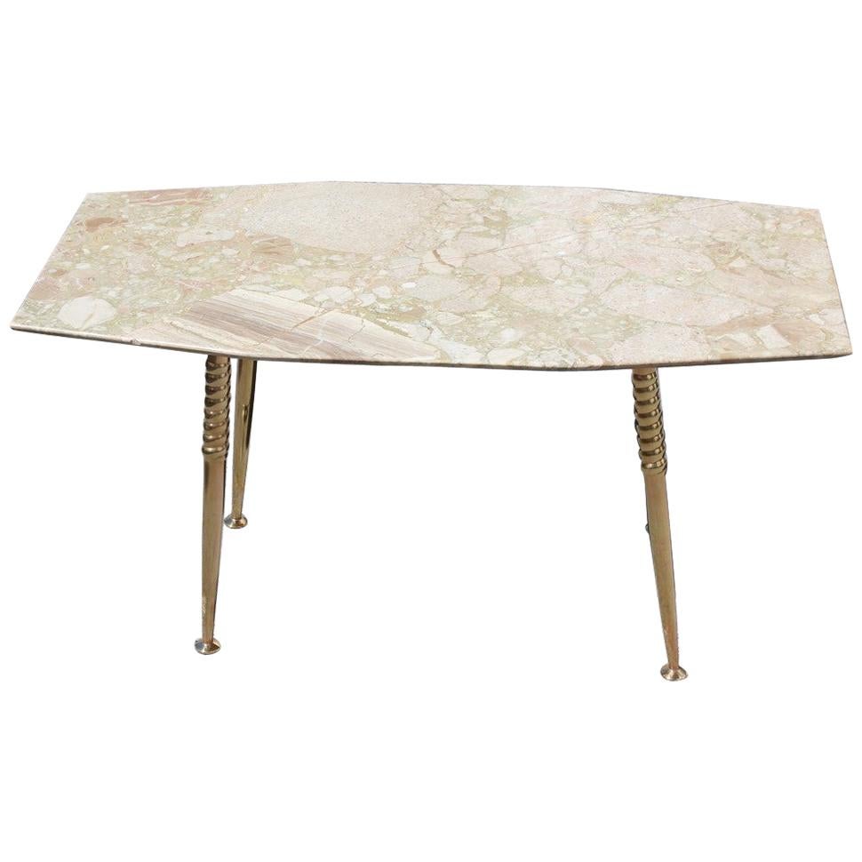 Table basse octogonale italienne du milieu du siècle dernier en marbre beige avec laiton doré en vente
