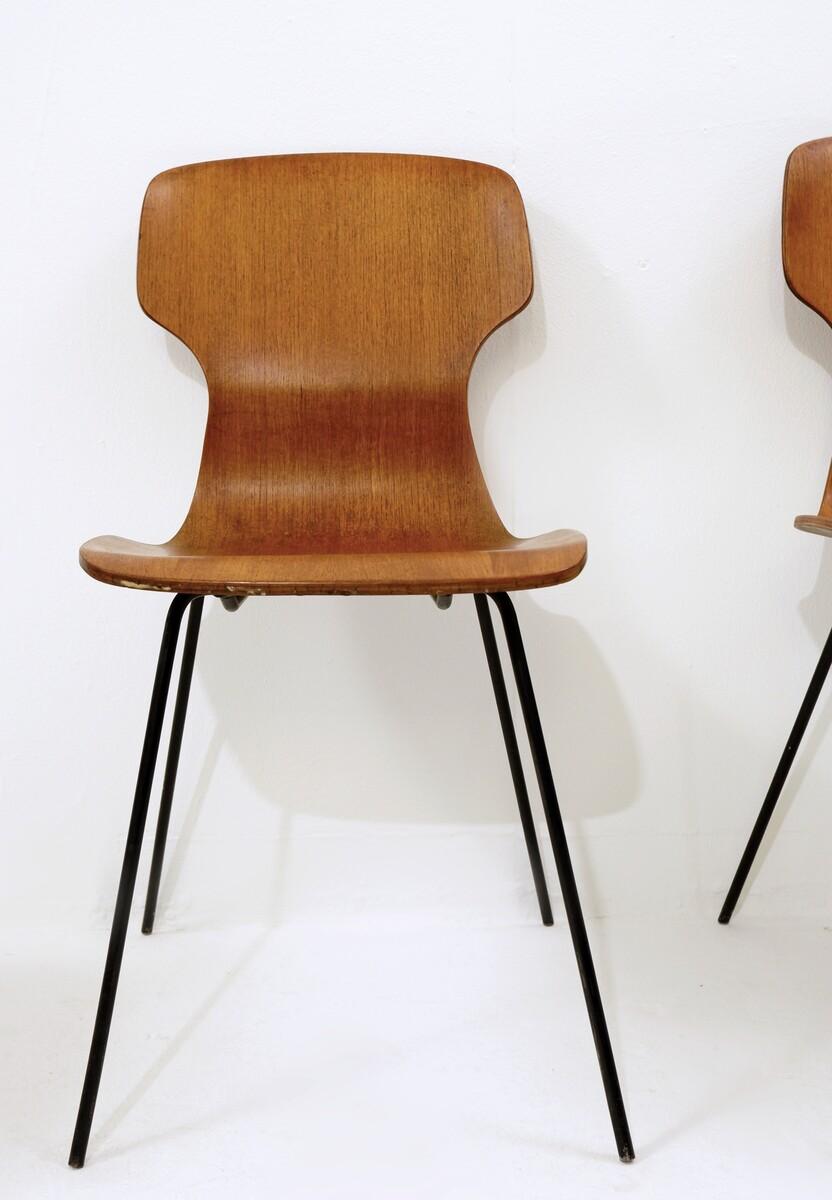 Mid Century Italian Design Curved Teak Dining Chairs in the Style of Carlo Ratti 4