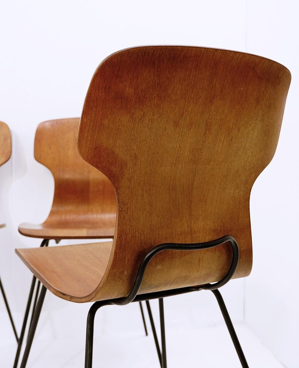 Mid Century Italian Design Curved Teak Dining Chairs in the Style of Carlo Ratti 8