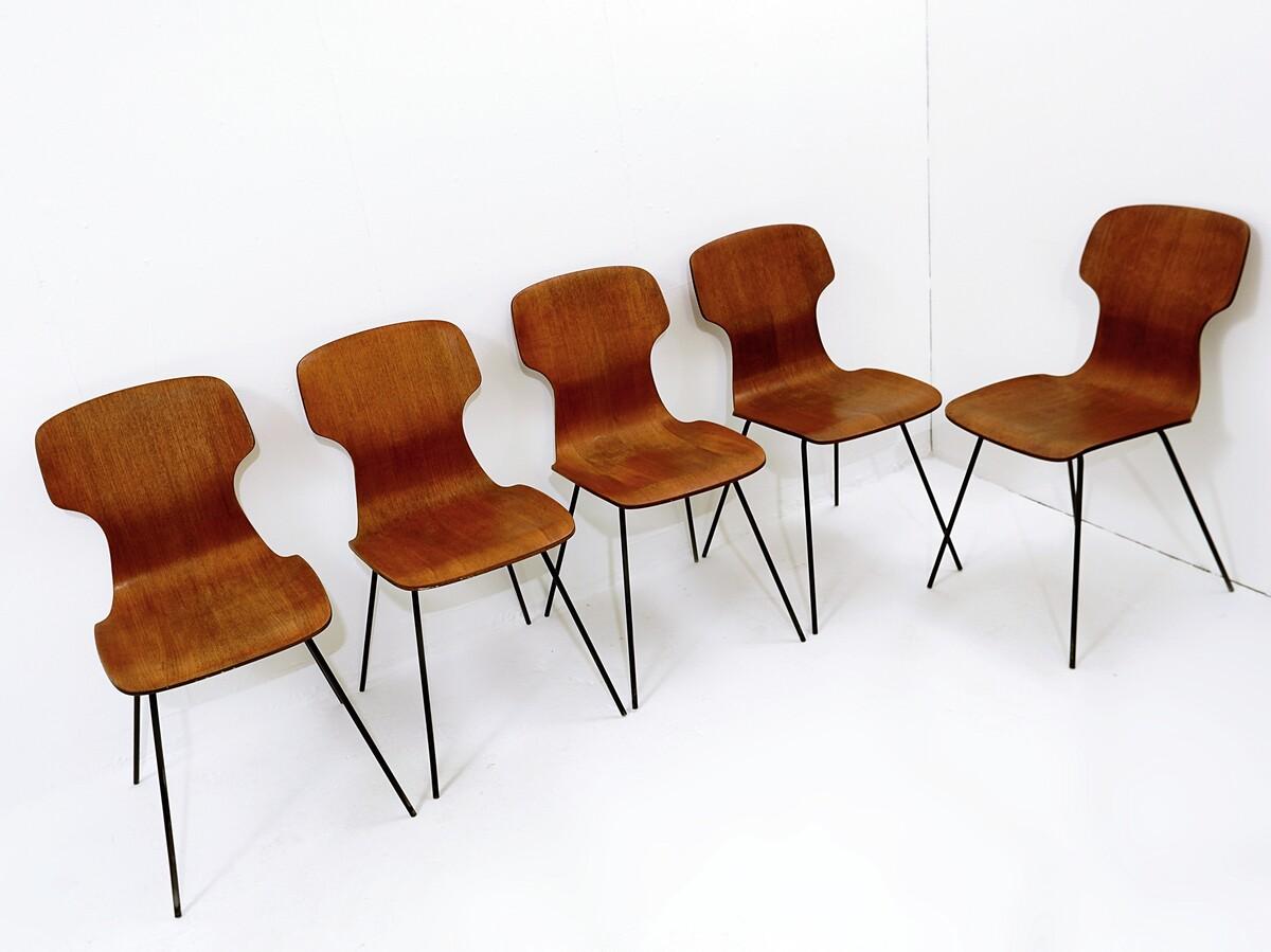 Mid-Century Modern Mid Century Italian Design Curved Teak Dining Chairs in the Style of Carlo Ratti