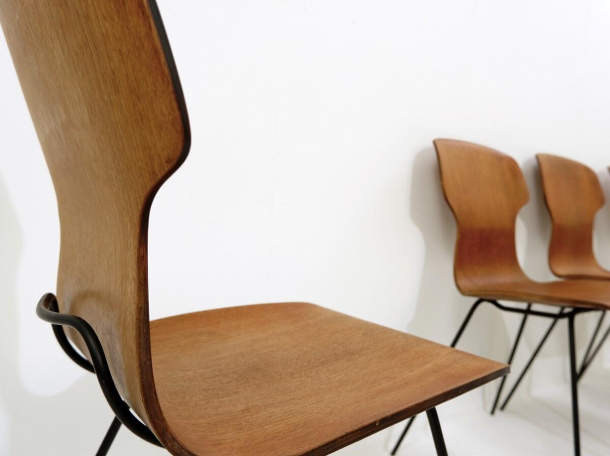 20th Century Mid Century Italian Design Curved Teak Dining Chairs in the Style of Carlo Ratti