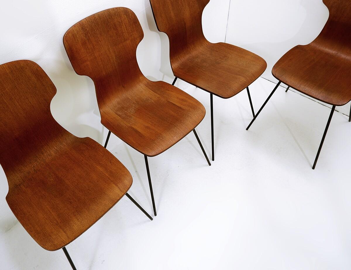 Wood Mid Century Italian Design Curved Teak Dining Chairs in the Style of Carlo Ratti