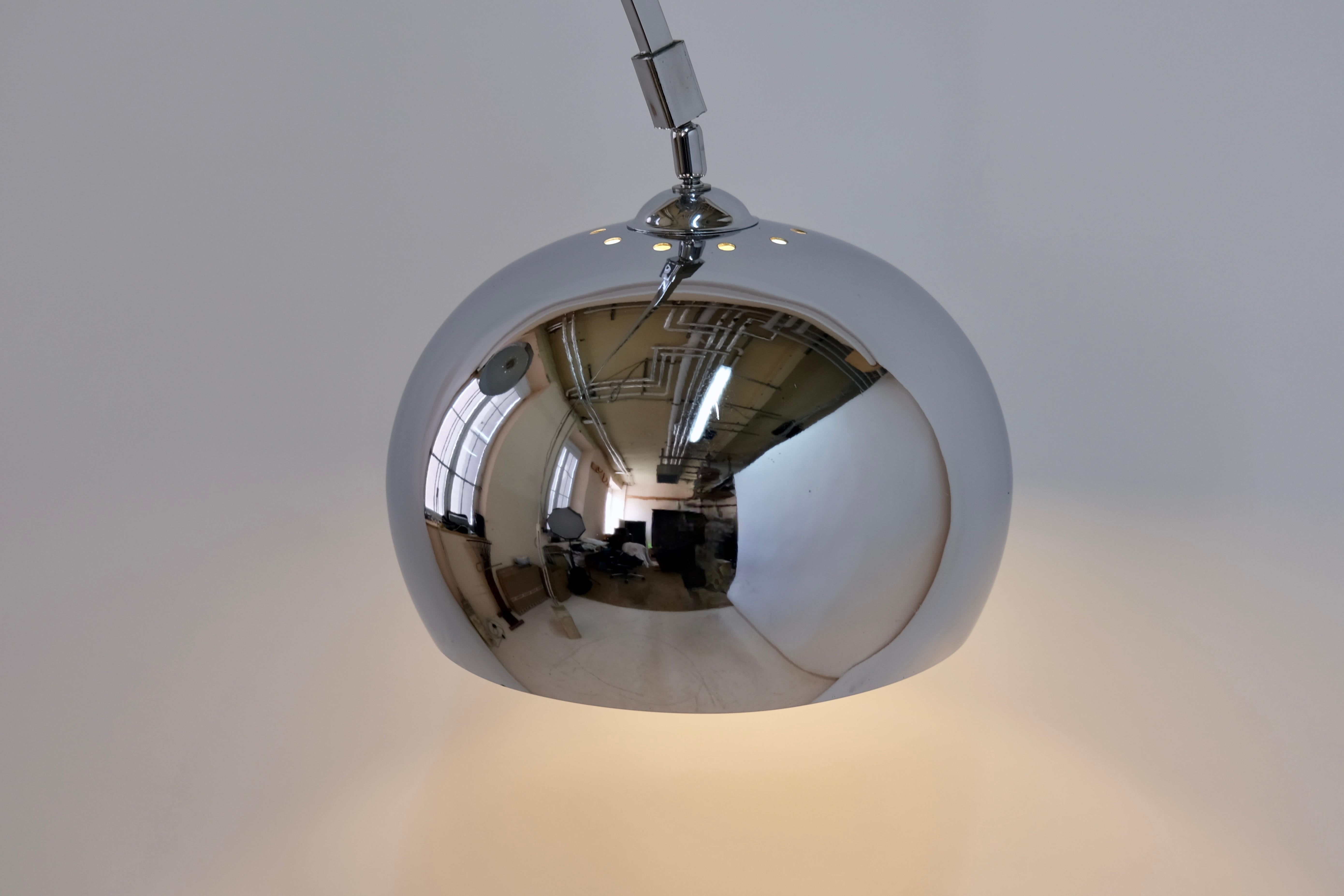 Mid-Century Modern Mid Century Italian Design Floor Lamp in Chromed Brass on a Beige Marble Base For Sale