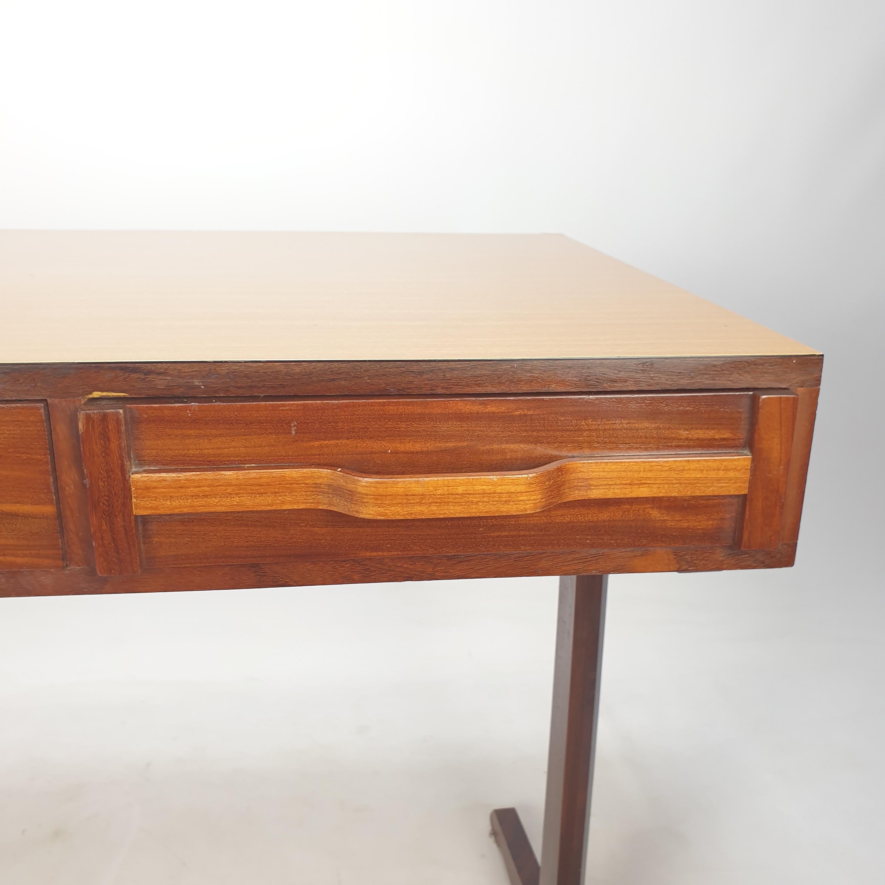 Mid-Century Italian Desk by Gianfranco Frattini, 1950s For Sale 8