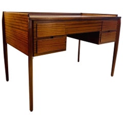 Midcentury Italian Desk by Gio Ponti for Dassi, 1960s