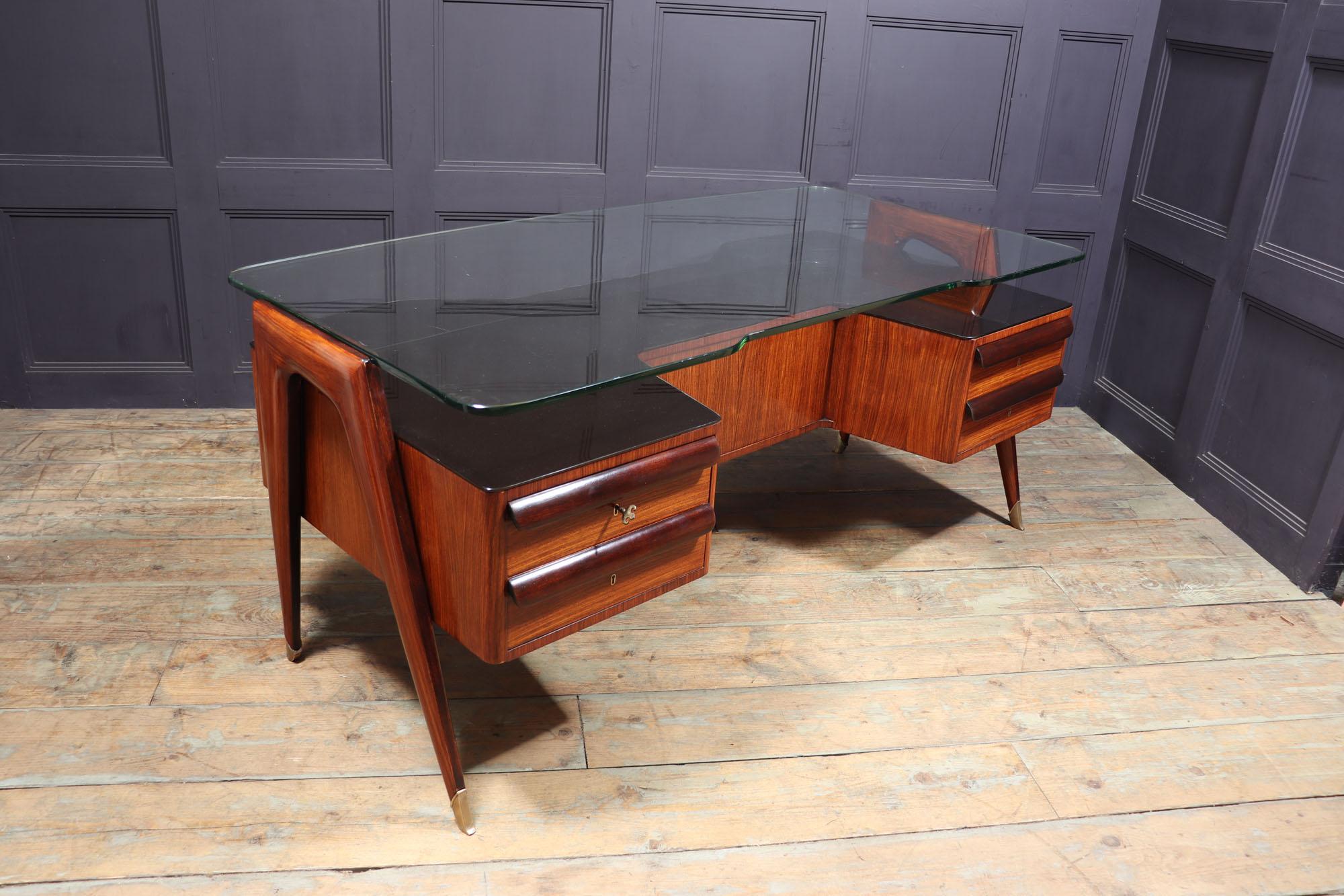Midcentury Italian Desk by Vittorio Dassi In Excellent Condition In Paddock Wood Tonbridge, GB