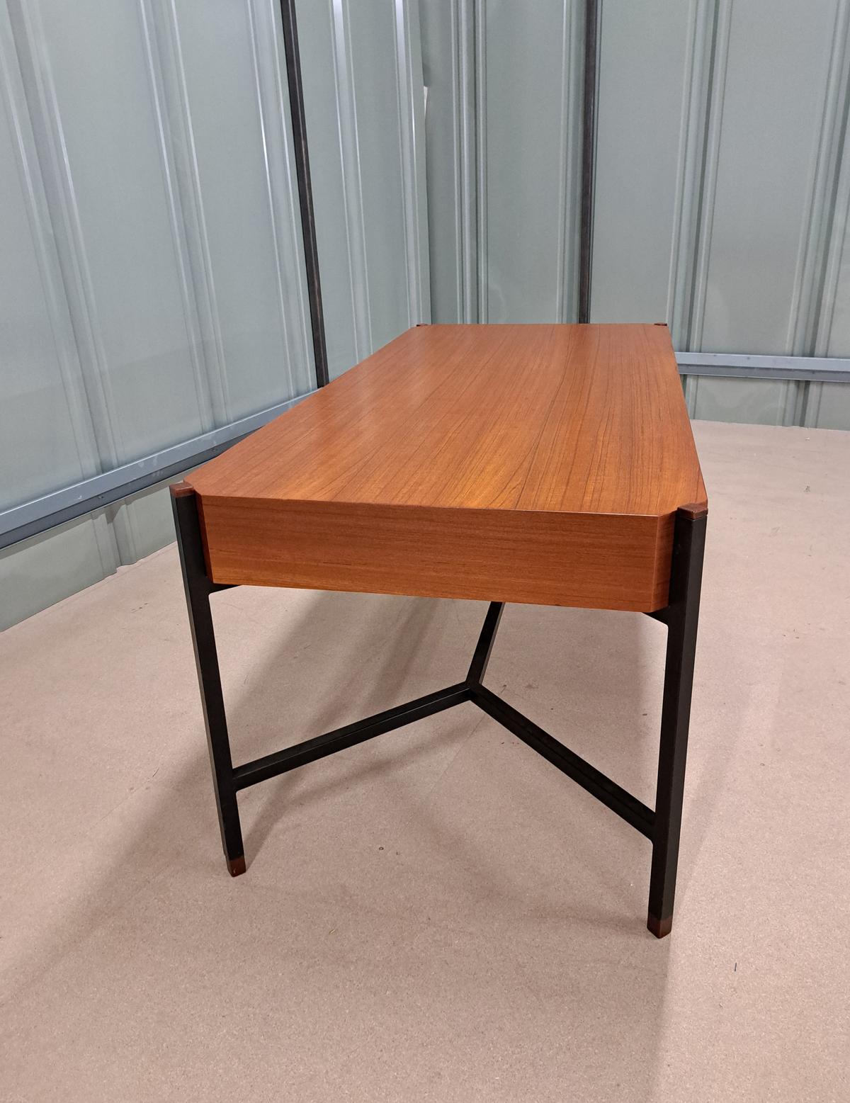 Midcentury Italian Desk, 'circa 1970s' 1