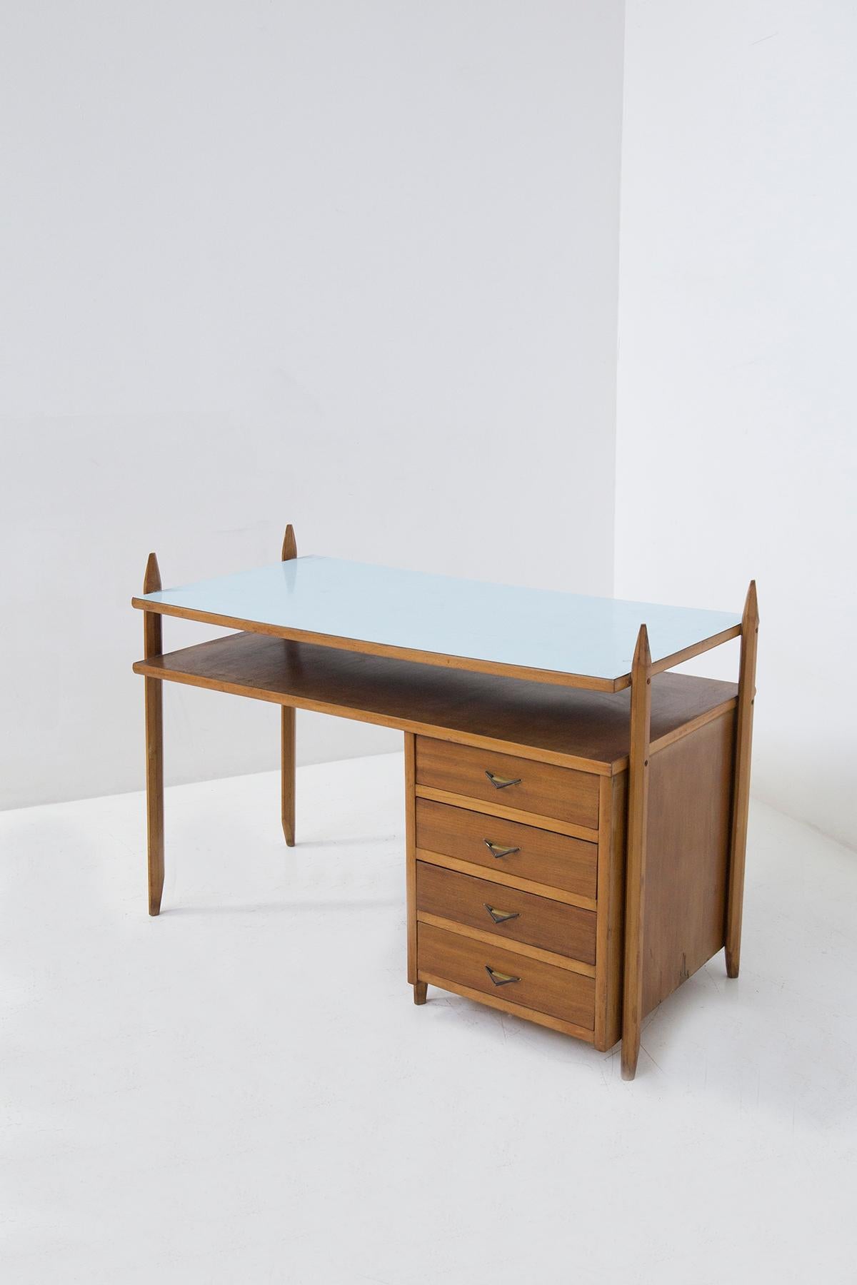 Mid-Century Modern Mid-Century Italian Desk in Wood and Laminate For Sale