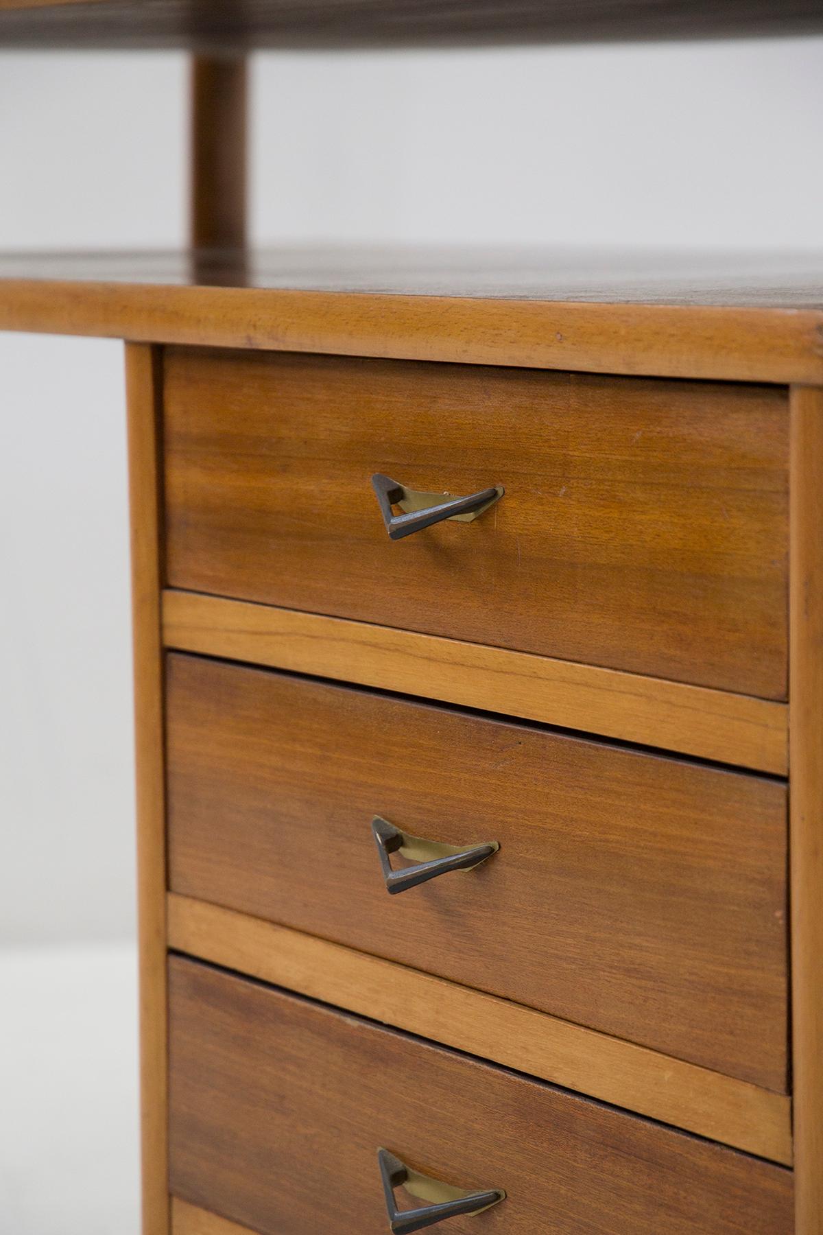 Mid-20th Century Mid-Century Italian Desk in Wood and Laminate For Sale