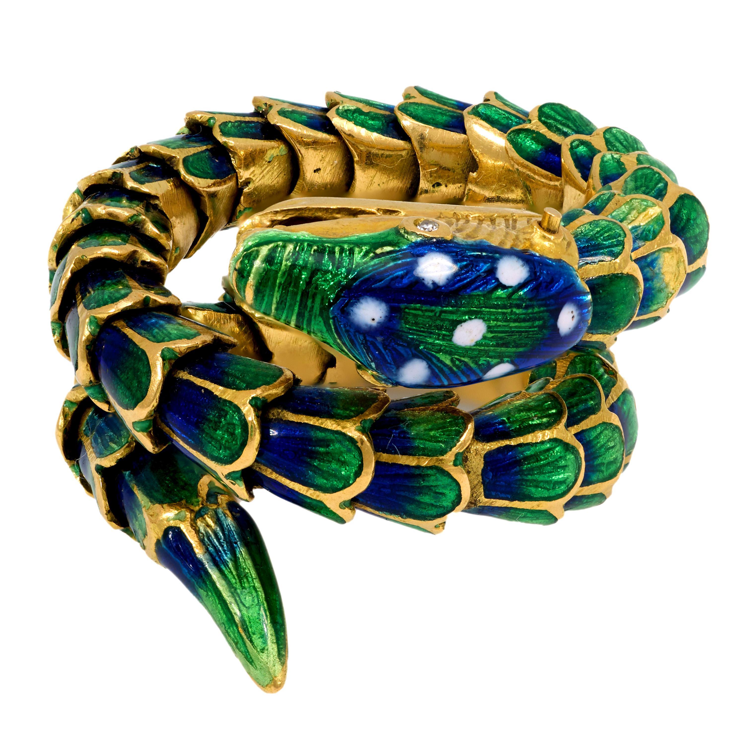 Modern Mid Century Italian diamond 18k yellow gold and enamel snake ring For Sale